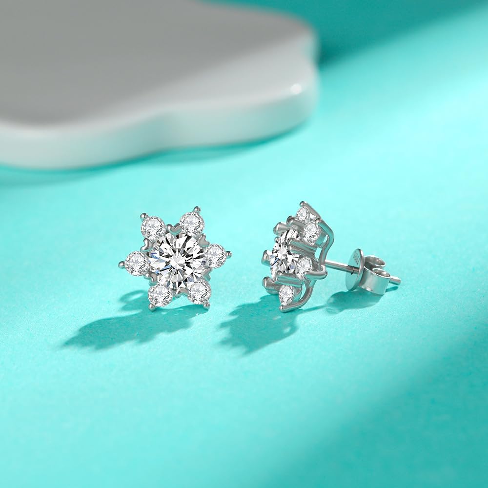 14K Gold 0.5/1ct D-Color VVS1 Diamond Celestial Star Stud Earrings for Women Push Back, Ideal Graduation Gift for Young Ladies (0.5CT)