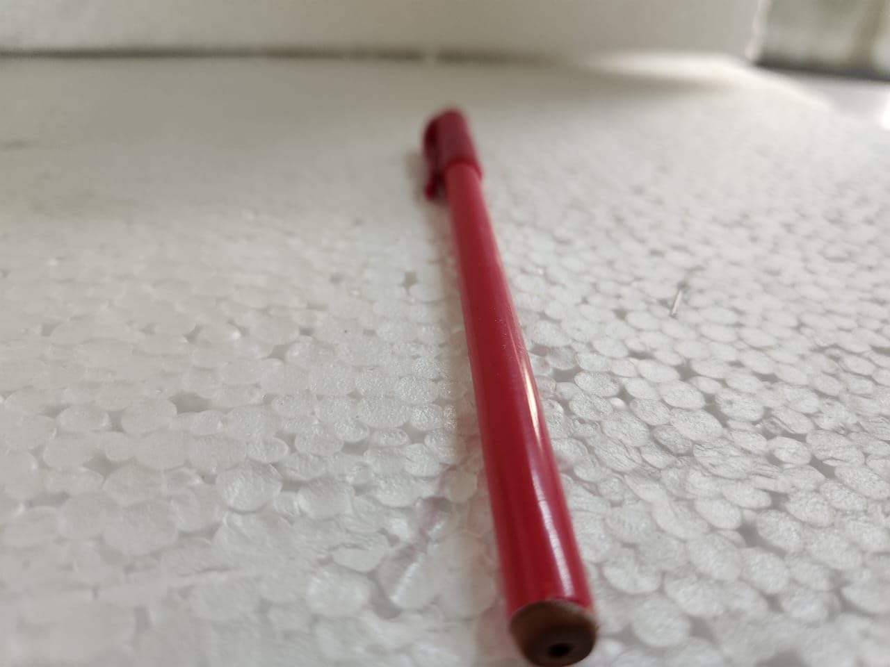 Smooth Write Ball Pen With Fine Tip Comfortable Grip Perfect for Employees Students Work And Study Use Pen (Pink)