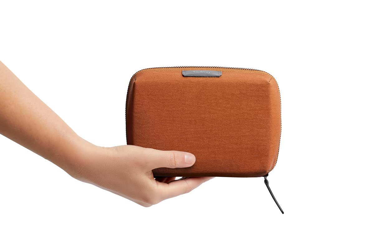 Bellroy Tech Kit Compact (Tech Accessories Organizer, Zipper Pouch) - Bronze