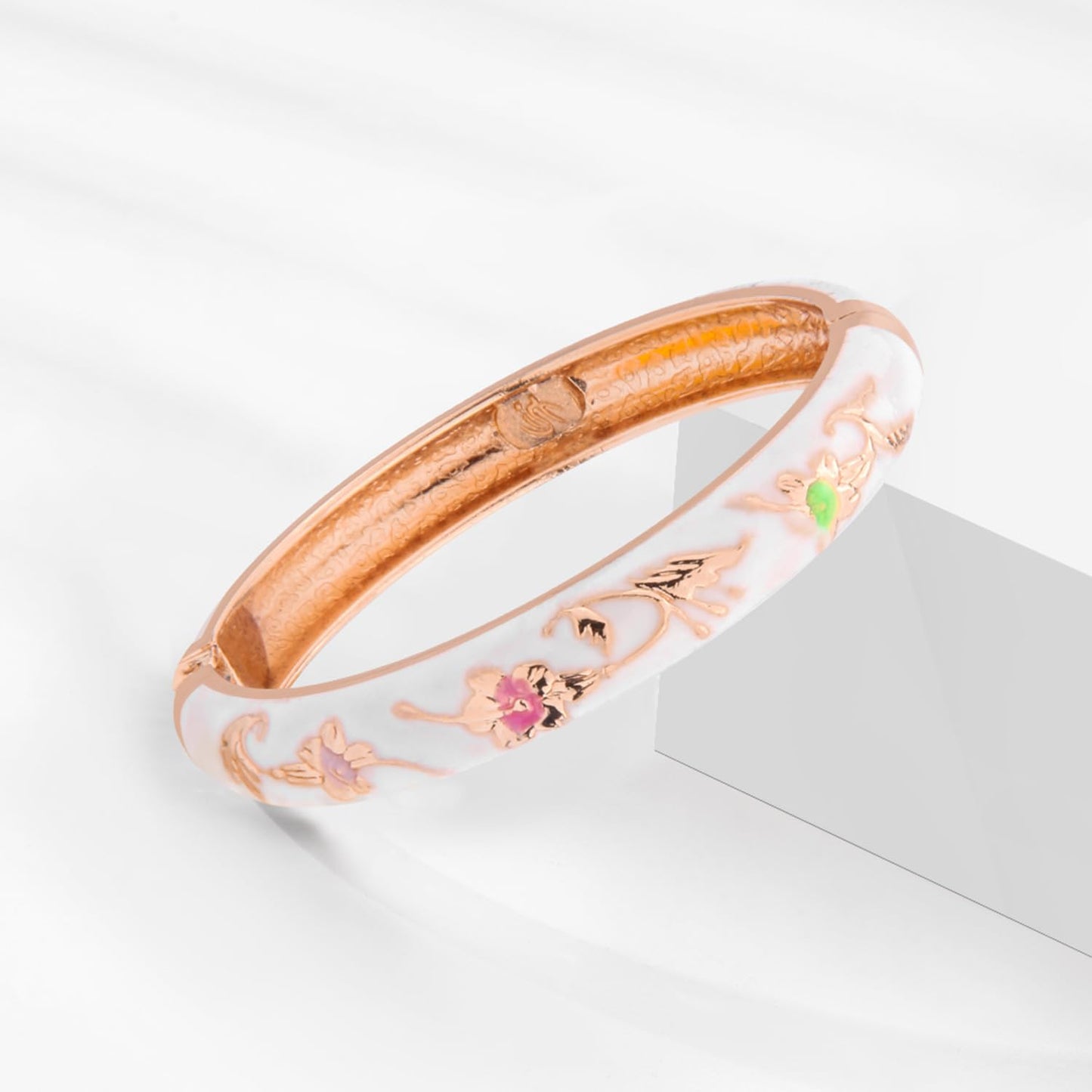 UJOY Colors Handcraft Jewelry Cloisonne Bracelet Enamel Bird Spring Hinged Womens Bangles Gifts Box 55C49-55A81 White