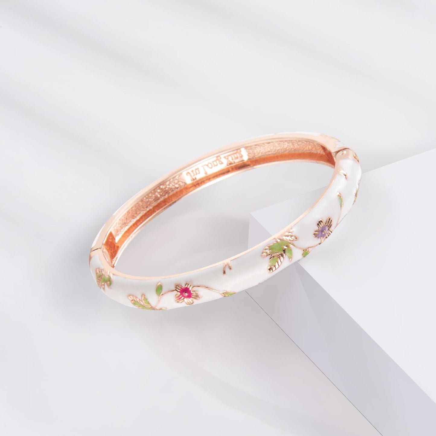 UJOY Vintage Cloisonne Bracelet Beautiful Flower Enamel Hinge Gold Plated Rose Bangles Jewelry for Women's Gifts 88A22 3pcs White