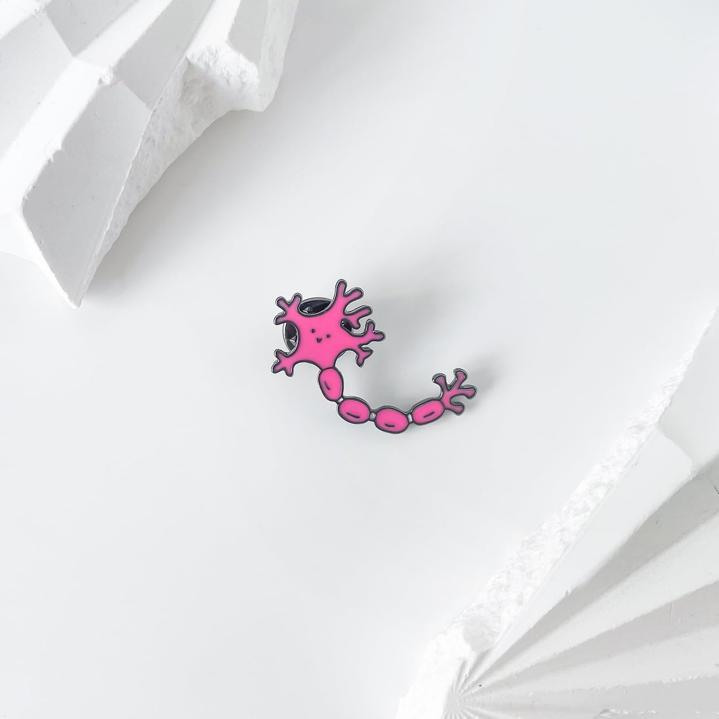 Dr's gift Cute Neuron Cell Enamel Brooch Animated Nucleus Pin Backpack Lapel Badge Accessories Jewelry for Doctors Brain Researchers Med Students