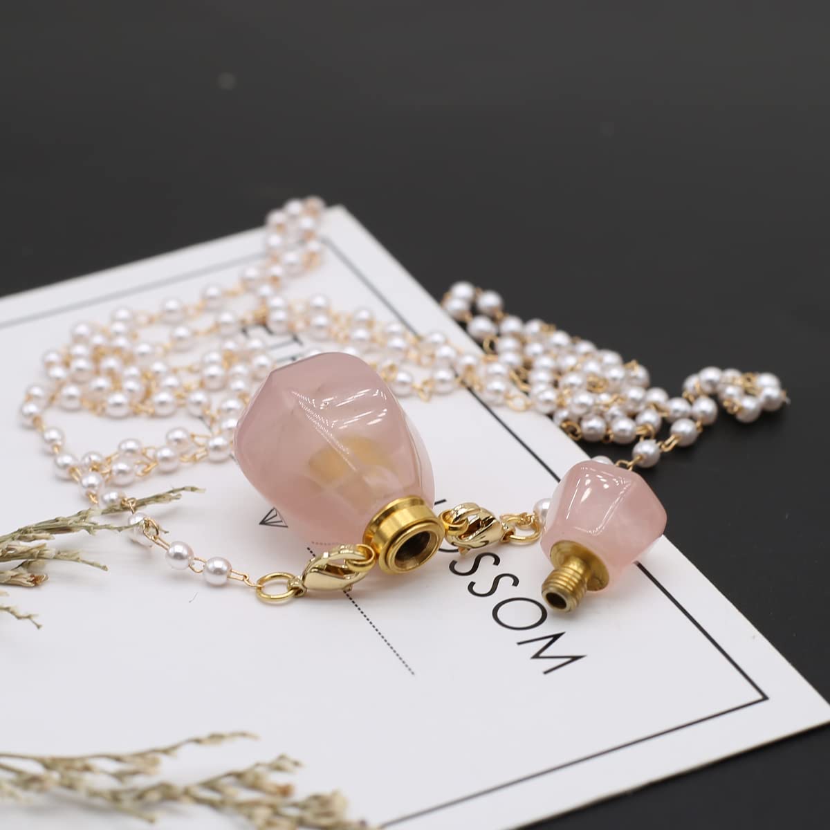 1pcs Natural Rose Quartz Stone Perfume Bottle Pendant Pearl Bead Chain Rectangle Heart Healing Stone Essential Oil Diffuser Necklace for Women Jewelry Essential Oil Diffuser