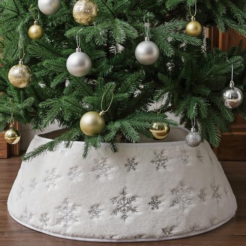 Faux Fur Christmas Tree Collar: Rustic White Luxury Plush Fur Christmas Tree Collars with Sliver Snowflake Sequins Pattern, Size Adjustable Farmhouse Modern Xmas Tree Skirt for Christmas Home Decor