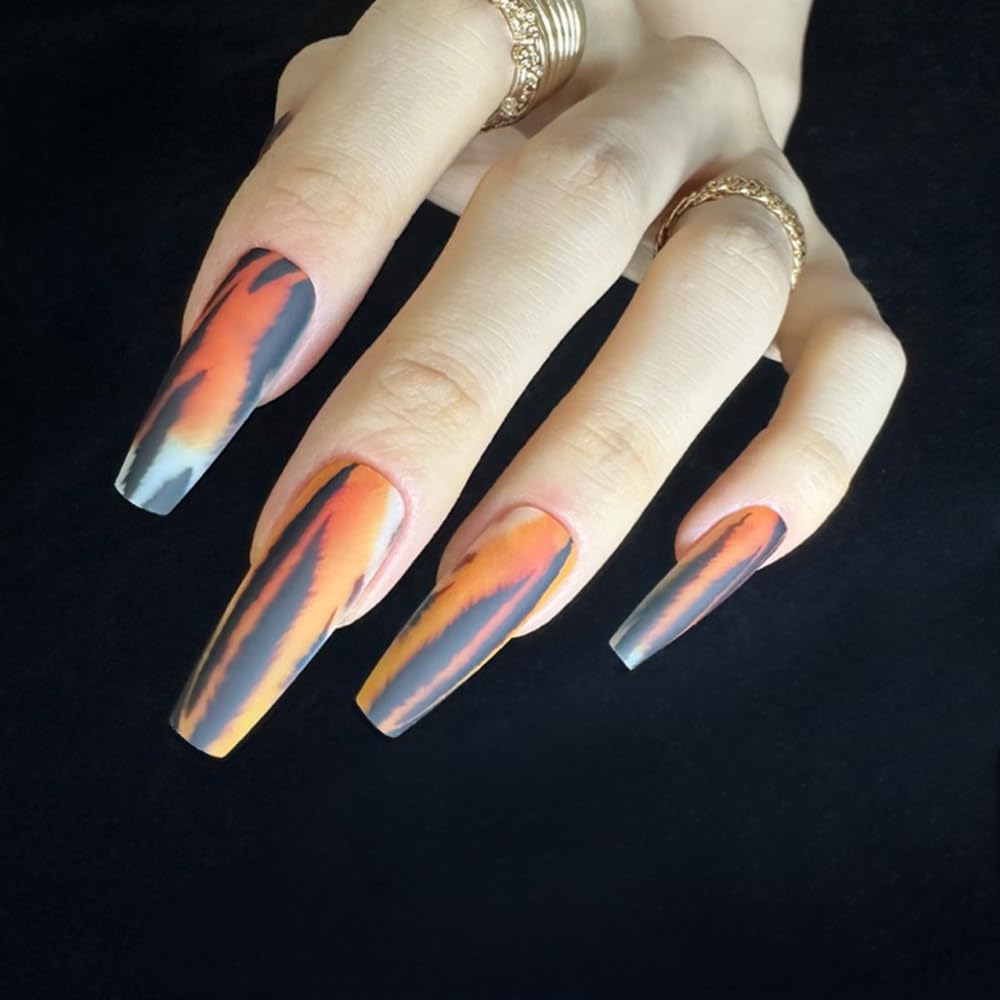 Redykat 24PCS Extra Long Coffin Matte Press On Nails, Salon Quality Nail Art, Tiger Acrylic False Nails, Stripe Fake Nails, Home Quick Manicure (Roar)