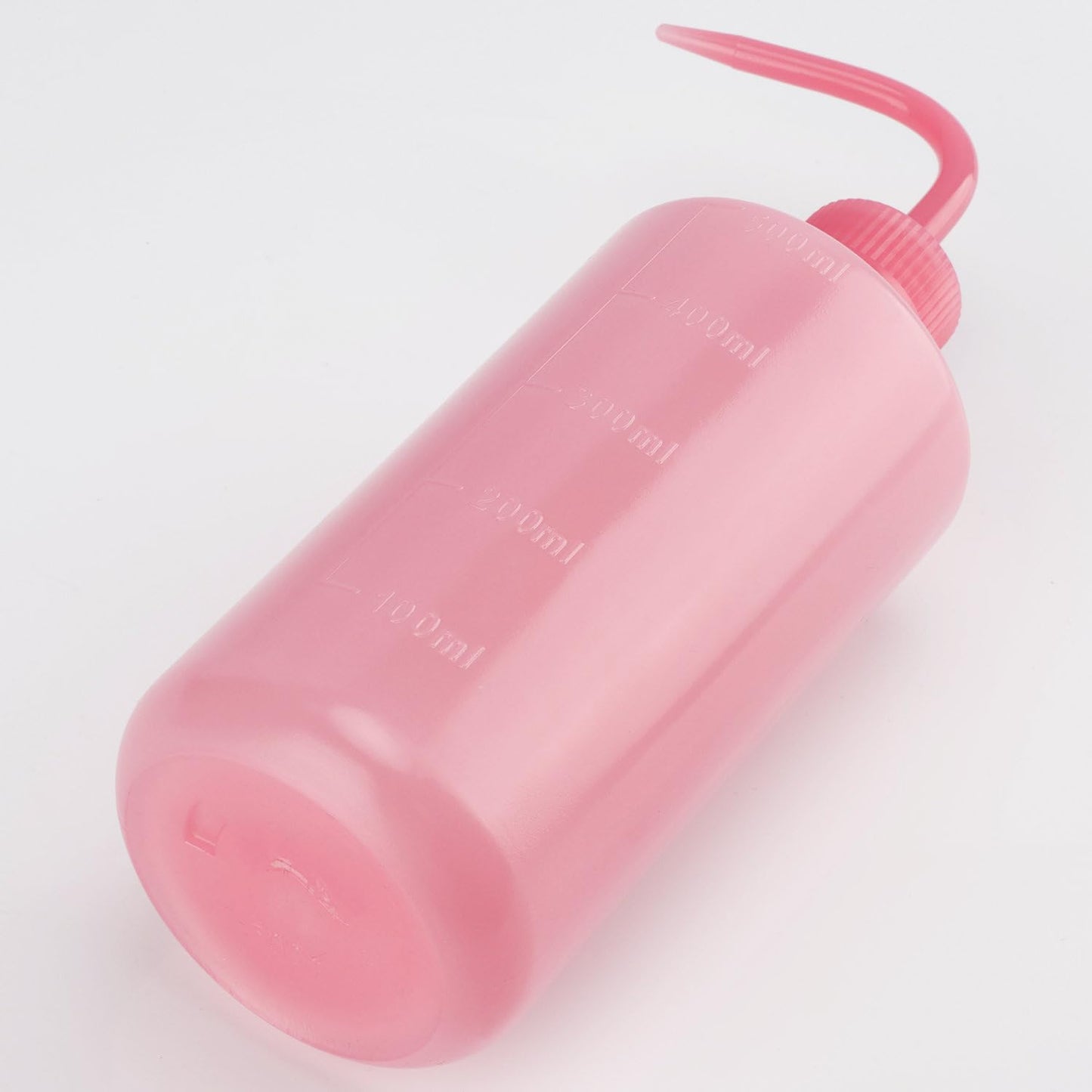 stonylab Chemical Wash Bottle, 2-Pack Watering Tool LDPE Squeeze Safety Plastic Rinse Bottle with Scale Labels and Narrow Mouth Squirt, for Laboratory Use, Pink, 500 ml