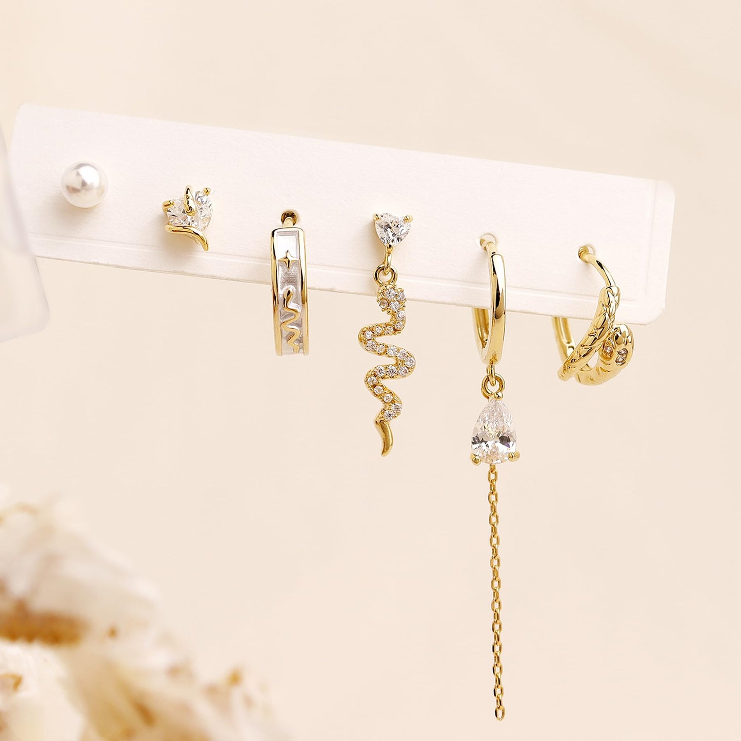 Frigotine 3PCS Gold Snake Hoop Stud Earrings Stack Set for Women, Dainty Pearl Rhinestone Teardrop Chain Multiple Piercing Cartilage Earing Prom Jewelry Gifts.