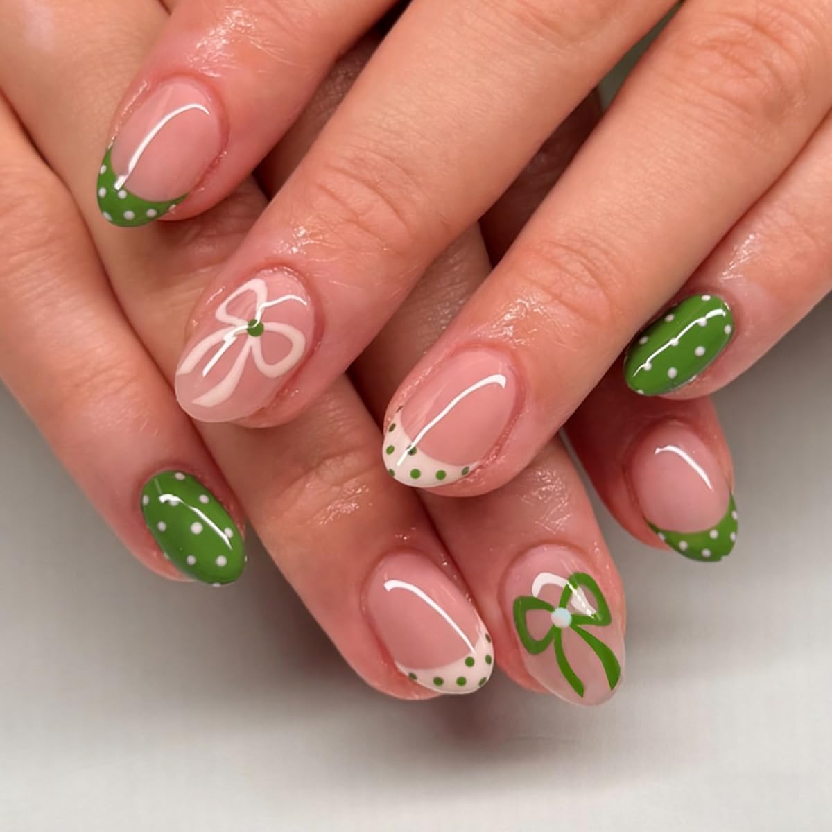 Green Press on Nails Short Oval Fake Nails Cute Spring French Tip Nails Press ons with Polka Dots,Bow Design,Reusable Artificial Nail Full Cover Stick on Nails for Women Manicure 24Pcs