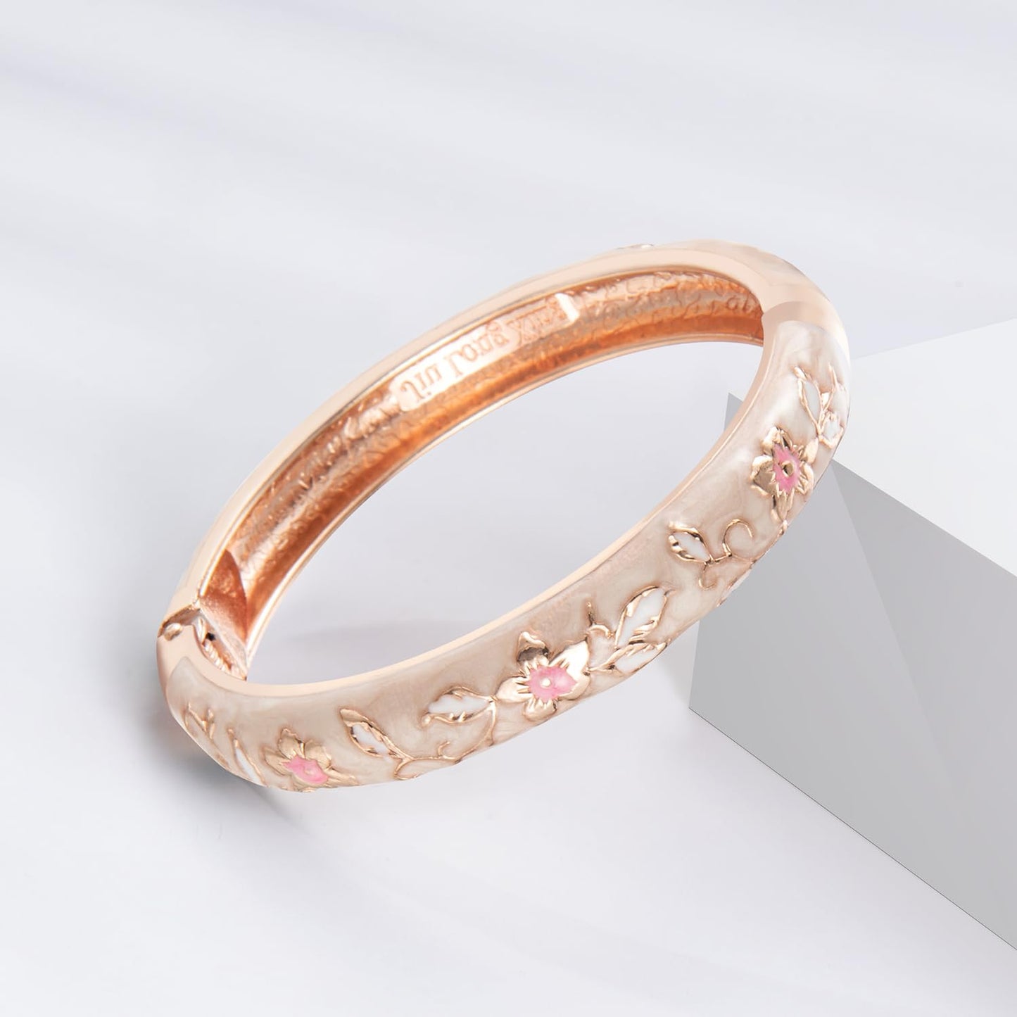 wynameleri Vintage Cloisonne Jewelry Gorgeous Rhinestone Handcrafted Bracelets Enamel Flower Bird Gold Hinged Cuff Bangles Gifts 88A11-55A82 pink