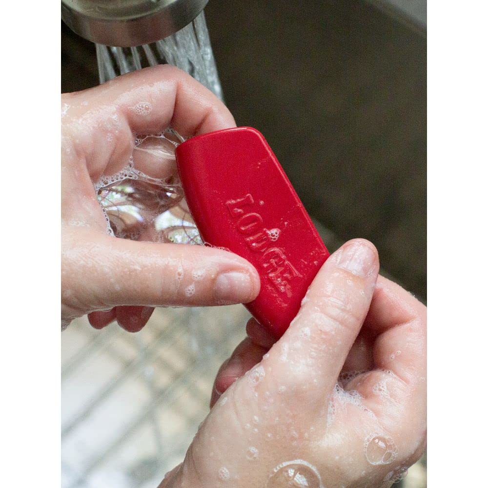 Lodge Silicone Grips - Dishwasher Safe Silicone Grips Designed Bakeware Products Only - Reusable Heat Protection Up to 425° - Red