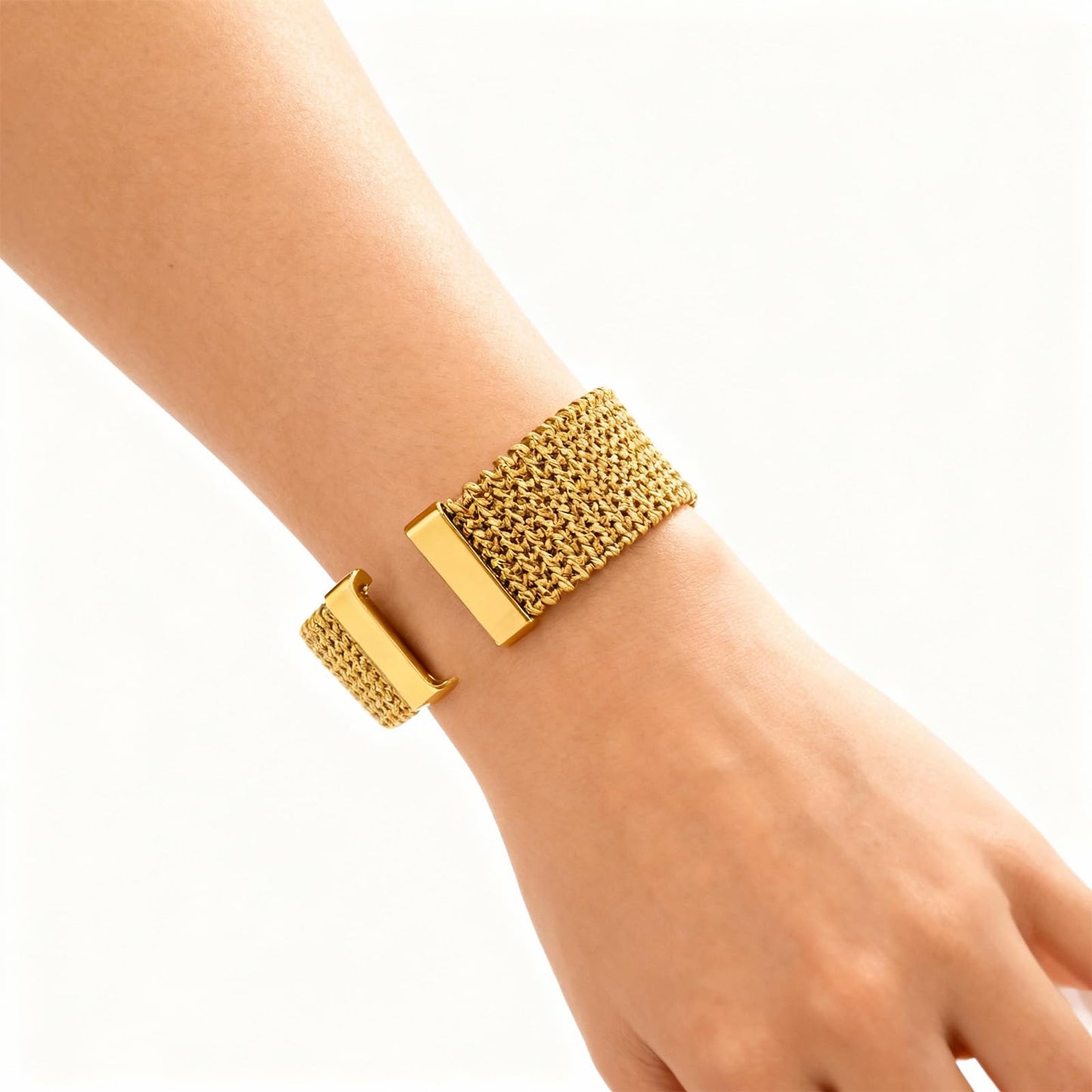 Embtrem Chunky Gold Bangle Bracelet for Women Gold Plated Non Tanish Open Wide Chunky Jewelry Birthday Gifts for Bestie Mridesmaids Valentines Day