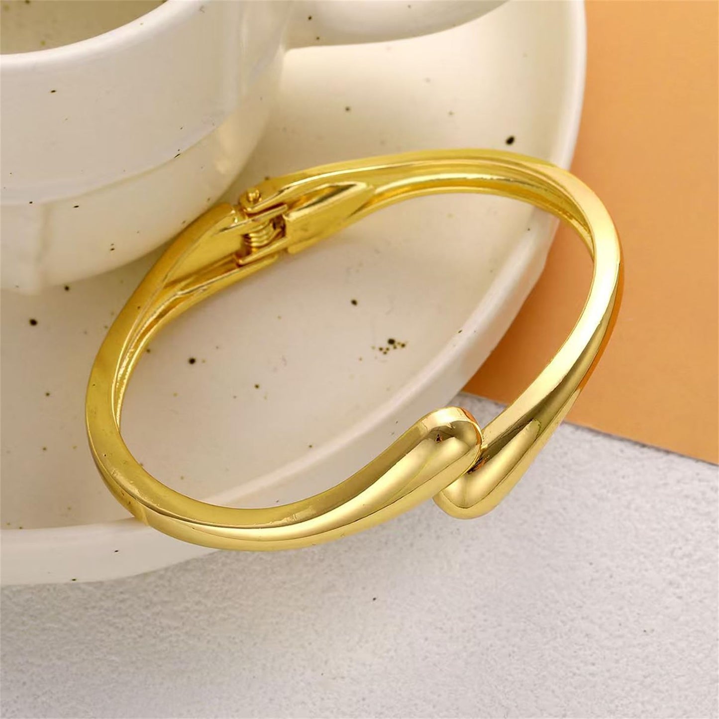 Hcrohihit Chunky Thick Cuff Bangle Bracelet for Women,Minimalist Adjustable Open Cuff Bracelet and Ring Collar Set,Polished Statement Cuff Bangle,Fashion Jewelry (A Gold)