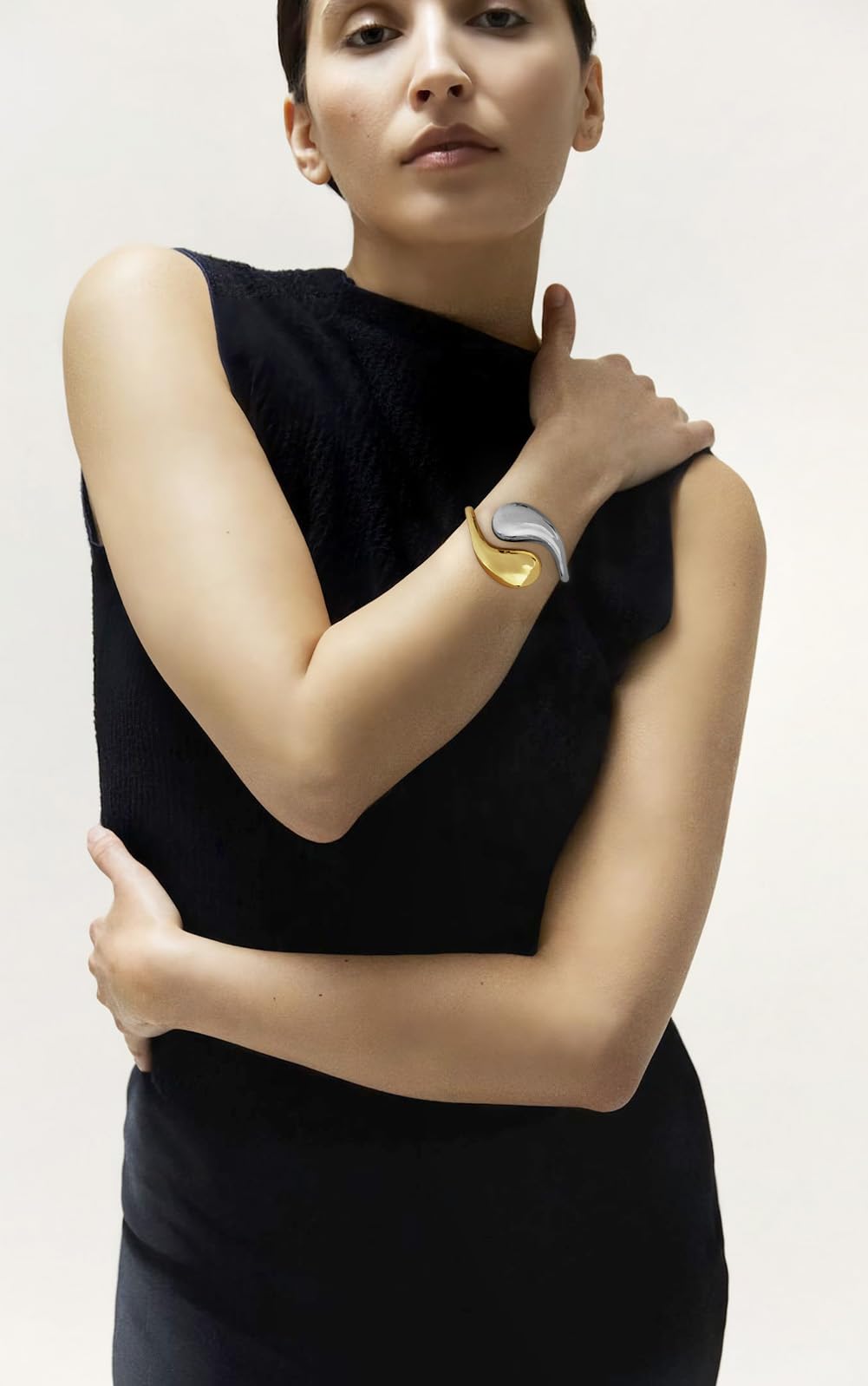 ENSKEFEN Two Tone Teardrop Cuff Bracelets for Women Gold and Silver Chunky Hinged Waterdrop Bangle Bracelets Thick Cuff Bangles Bypass Bracelet Mixed Metal Arm Cuff Bracelet
