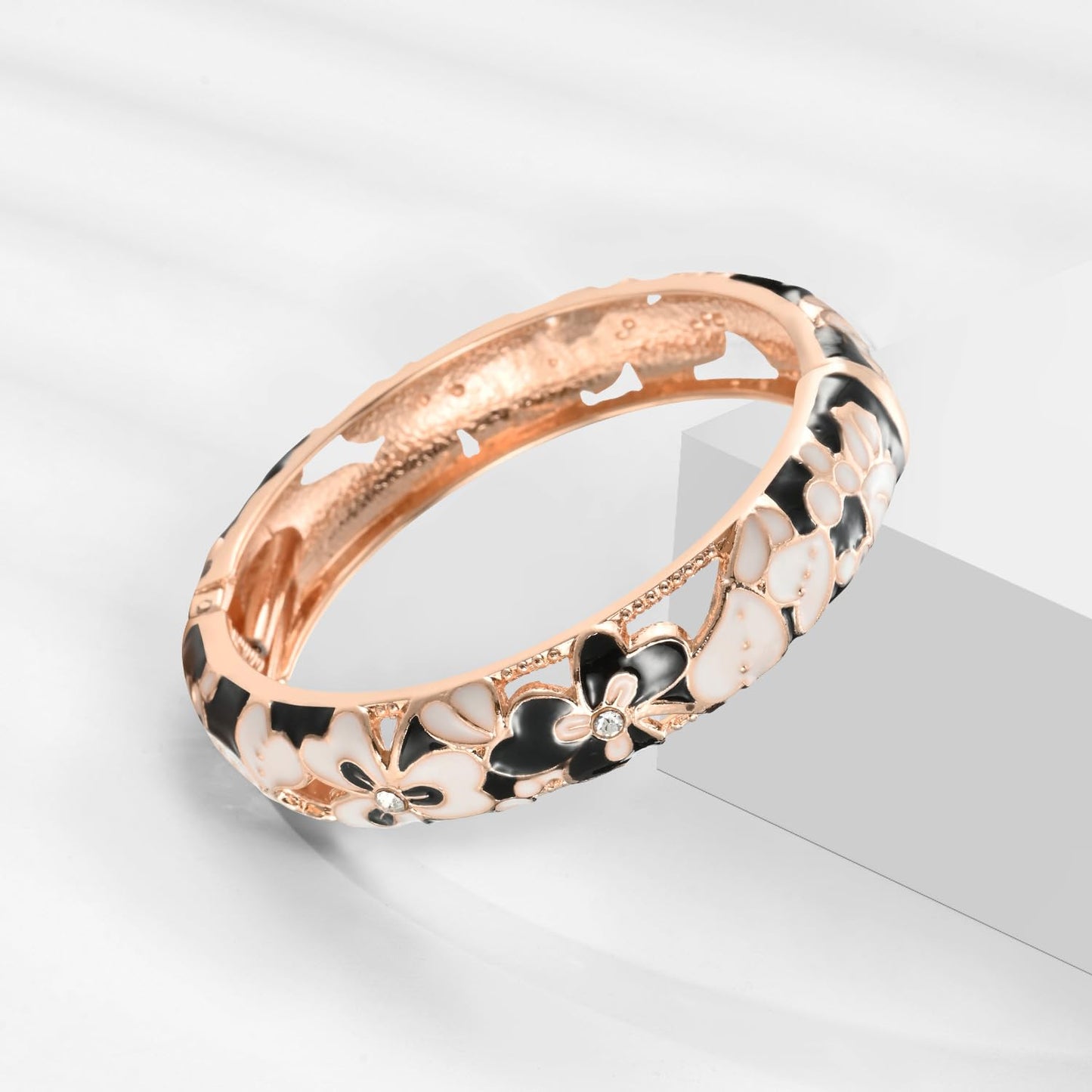 UJOY Fashion Cloisonne Bracelets Colorful Enameled Leaf Spring Hinged Plated Bangles Womens Jewelry Gifts 88A22 Black