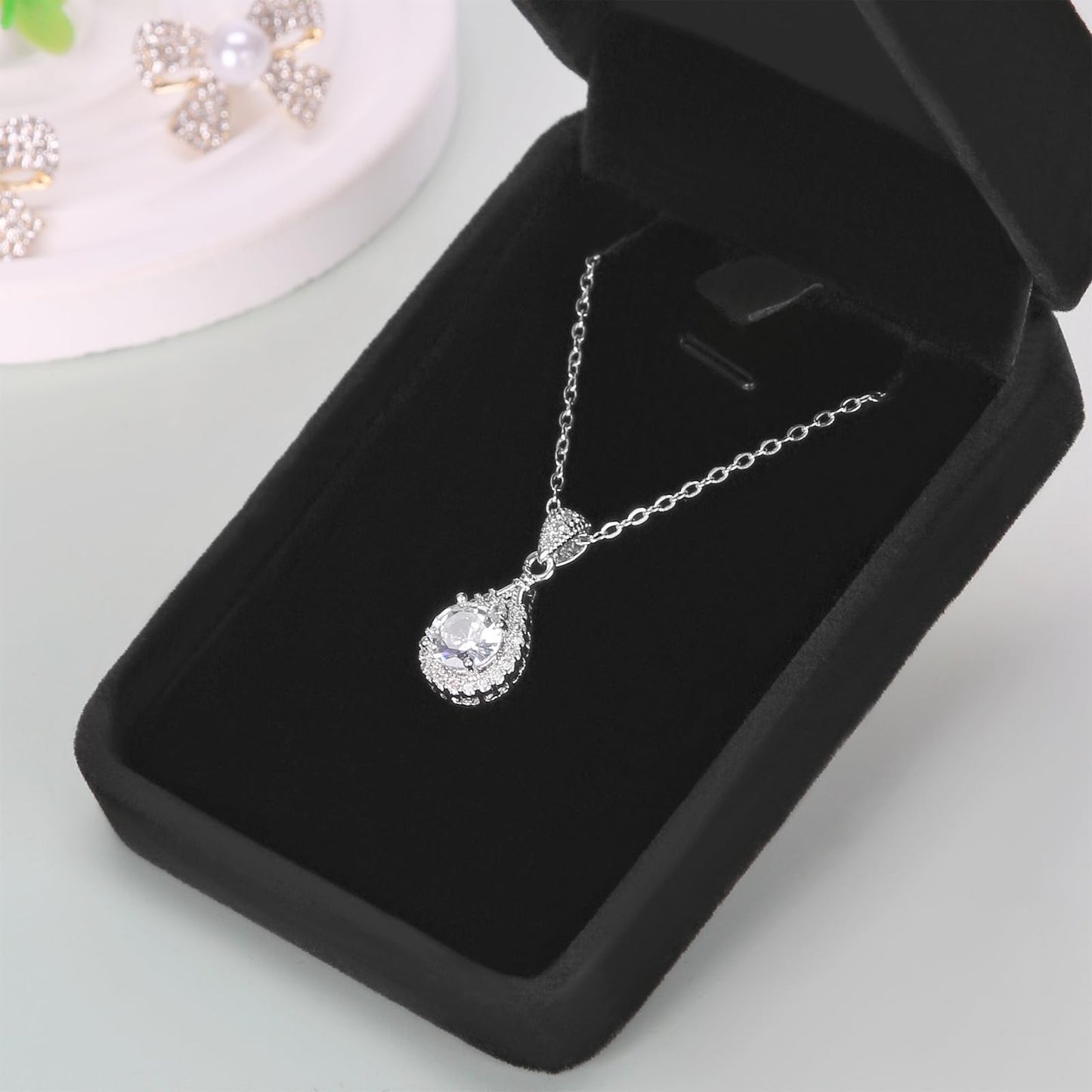 KUKUVR 2 Pieces Classic Velvet Necklace Pendant Box for Jewelry Gift, Small Jewellry Storage Display Case for Wedding Engagement Birthday Anniversary