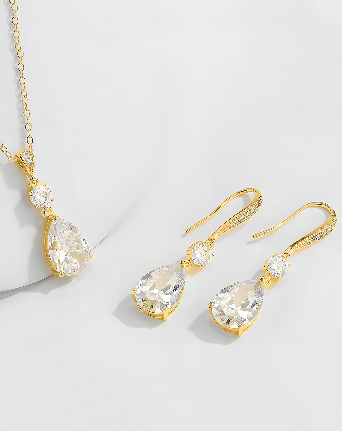 Deerllia Teardrop Necklace Cubic Zirconia Drop Wedding Bridal Pendant Necklace for Women, Gold Plated Copper Brass Micro Inlay CZ Plain Simple Fine Jewelry Gifts Mother's Day Valentines