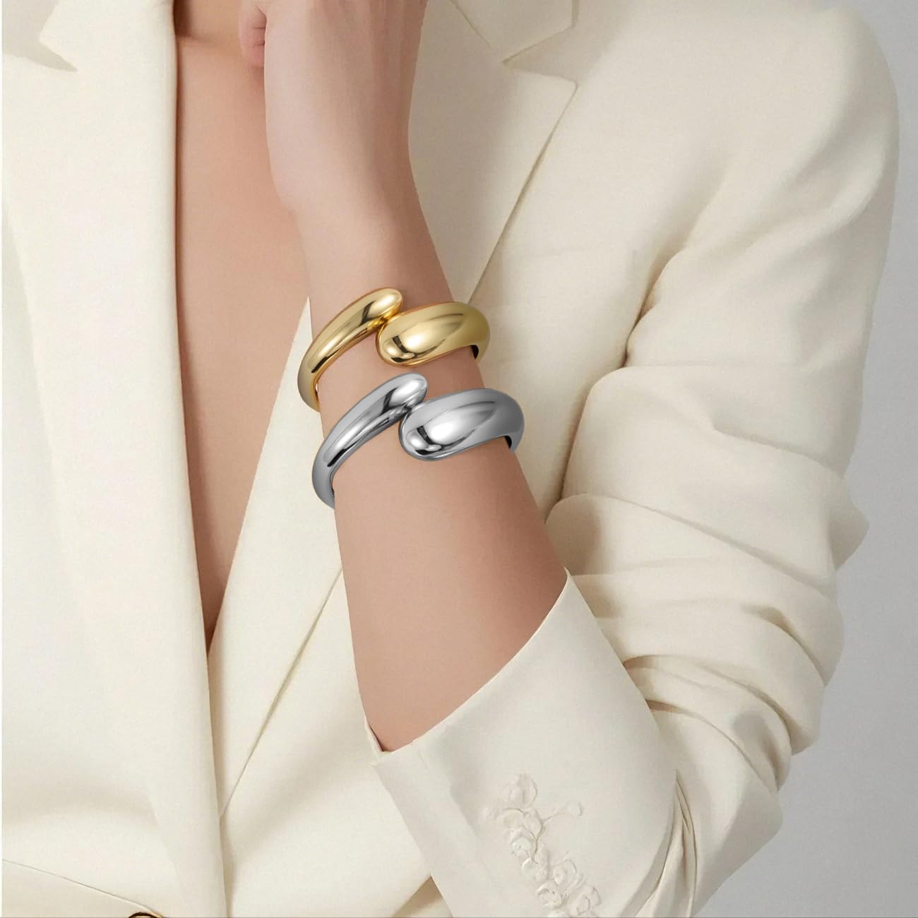 Emibele Bangle Cuff Bracelet Stack, Chunky 18K Gold Plated Teardrop Hinged Thick Bangle Bracelet Set, Non Tarnish Gold Bracelets for Women, 2 Pack, Gold & Silver