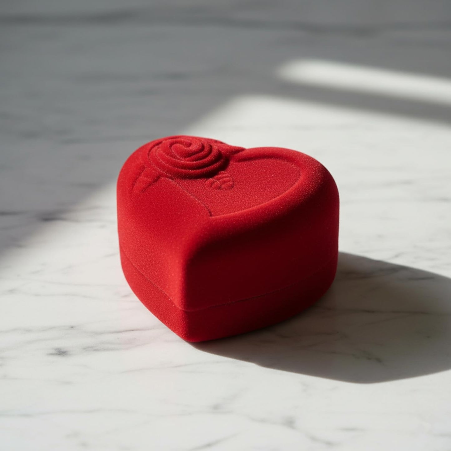 I-MART Heart Shaped Rose Case for Proposal, Engagement Ring Holder and Wedding Ring Display, Red Velvet Rose Jewelry Case, Heart Jewelry Organizer for Wedding Proposal Decorations