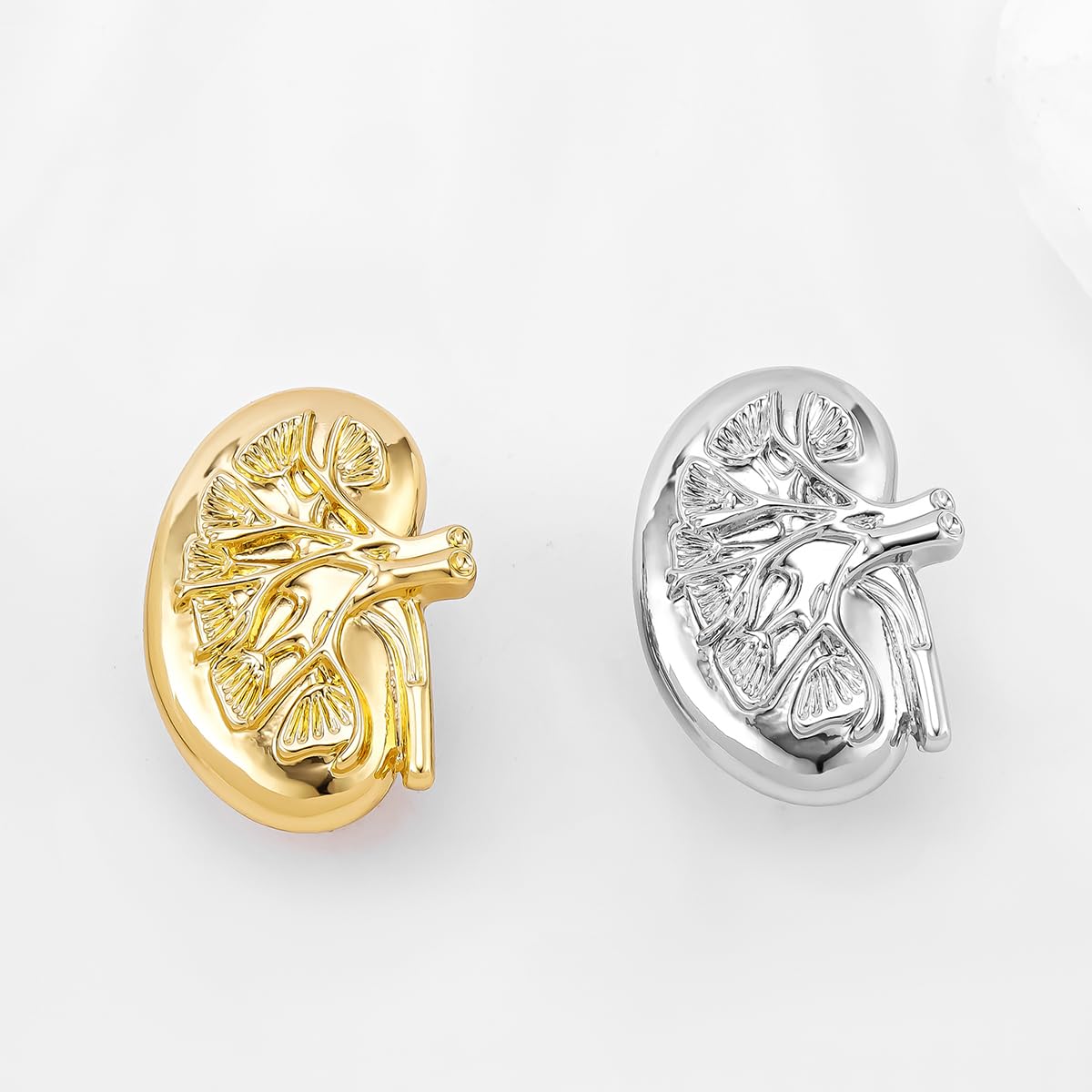 Dr's gift Kidney Anatomy Enamel Brooch Pin Silver Renal Lapel Badge Endocrinology Urology Jewelry for Doctors Nurses Medical Students