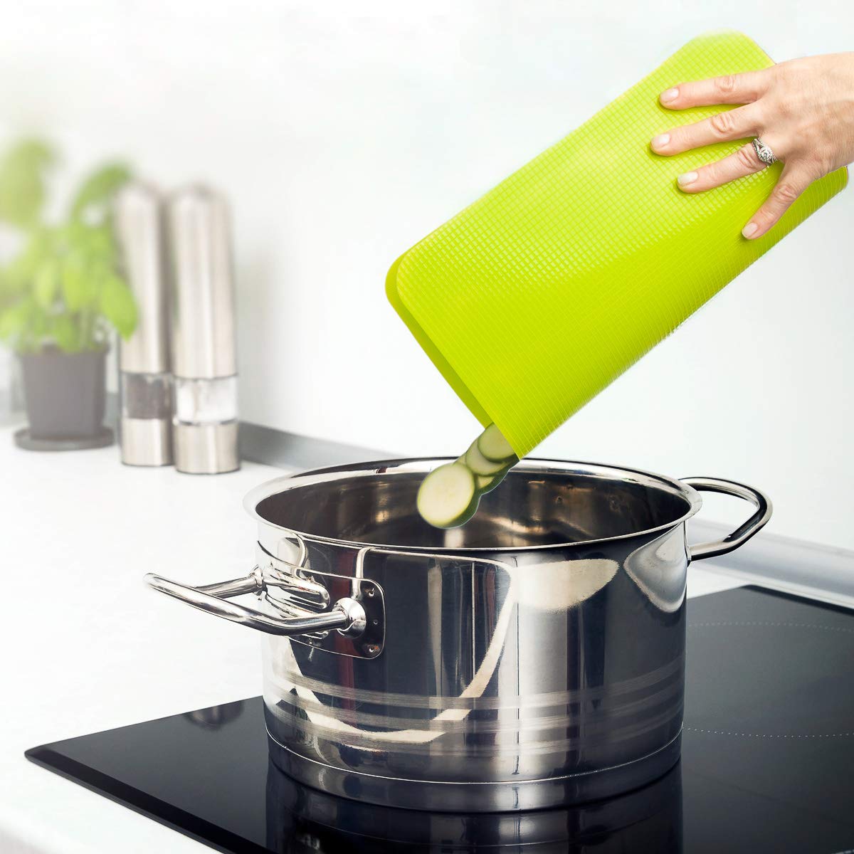 Simply Genius Flexible Cutting Board Set - Color-Coded Plastic Cutting Board Mats - Dishwasher-Safe Chopping Surfaces - Space-Saving Kitchen Mat Storage - 4-Pack Multicolor 11.5 x 15 in
