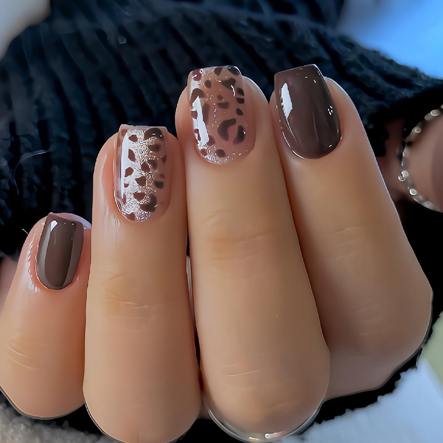 24Pcs Press On Nails Short Square Fake Nails Press Ons With Leopard Print Design False Nails Glitter Acrylic Nails Brown Glossy Glue On Nails For Women