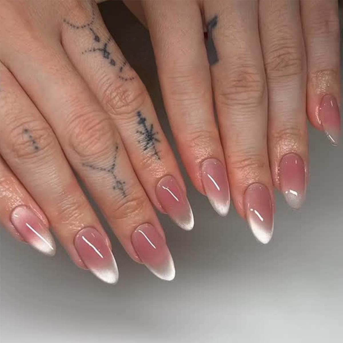 Medium Press On Nails Almond Fake Nails Gradient With Glitter Design Full Cover False Nails Artificial Acrylic Nail Cute Stick On Nail For Women Manicure Decorations 24pcs