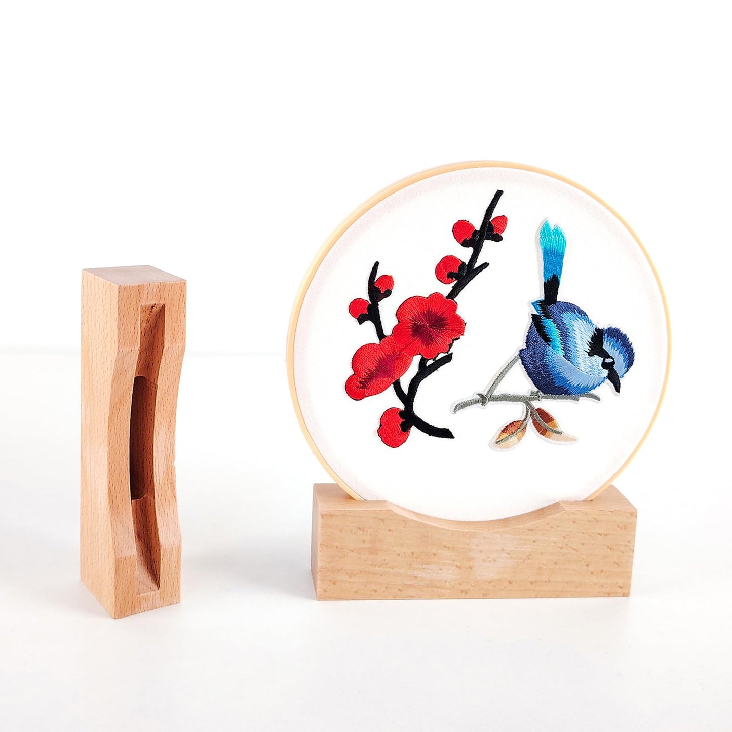 Embroidery Hoop Stand Base 3Pack Embroidery Stand 2 Tier Groove Design Embroidery Display Stand Base ，Embroidery Hoop Display Cross Stitch Kits (Suitable 4-6.7IN Frame)