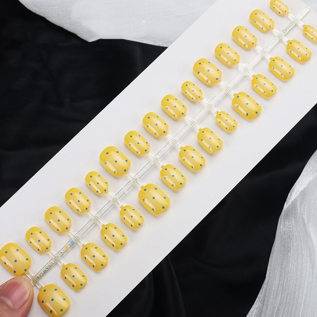 Polka Dot Press on Nails Short Square Fake Nails Summer Yellow Nails Press ons with Blue Dots Design,Reusable Artificial Nail Full Cover Stick on Nails for Women Manicure 24 Pcs