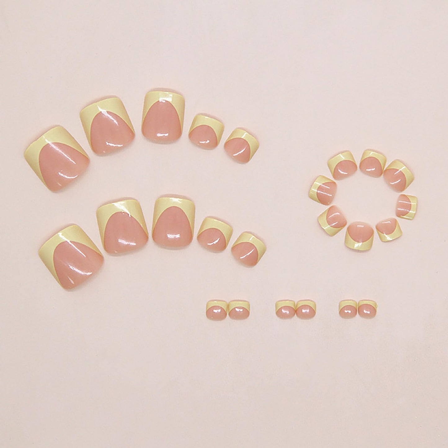 RUOKEXIN Short Press on Toenails Yellow French Tip Fake Toenails with Designs Square Toe Nail Press ons Sparkly Artificial Nails for Women 24Pcs