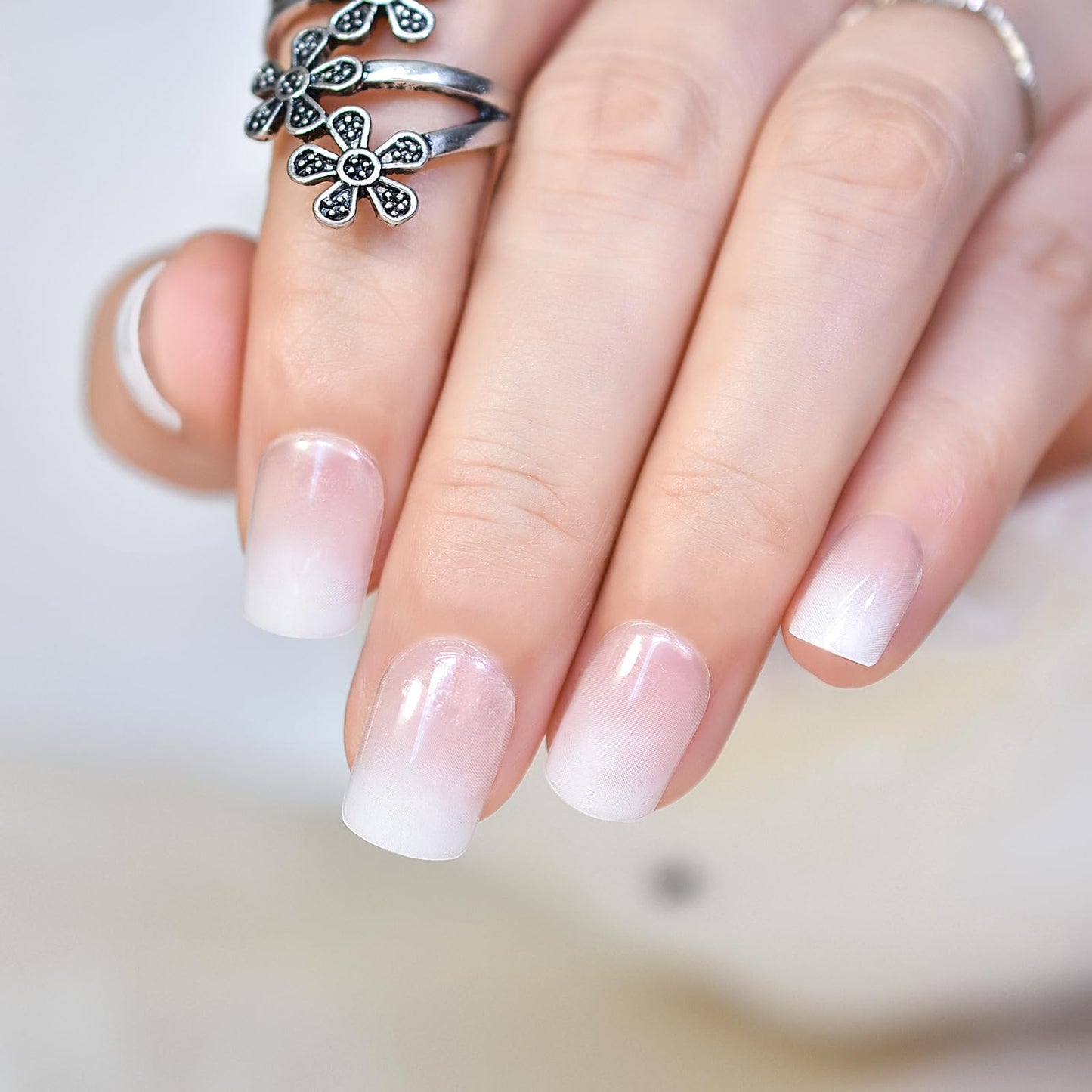 Pearl White Gradient Baby Pink Press on Nails - iBeautying False Nails - Summer French Glossy Finish Finger Daily Wear Nail - Medium-short Square Acrylic Reusable Fake Nails 24pcs