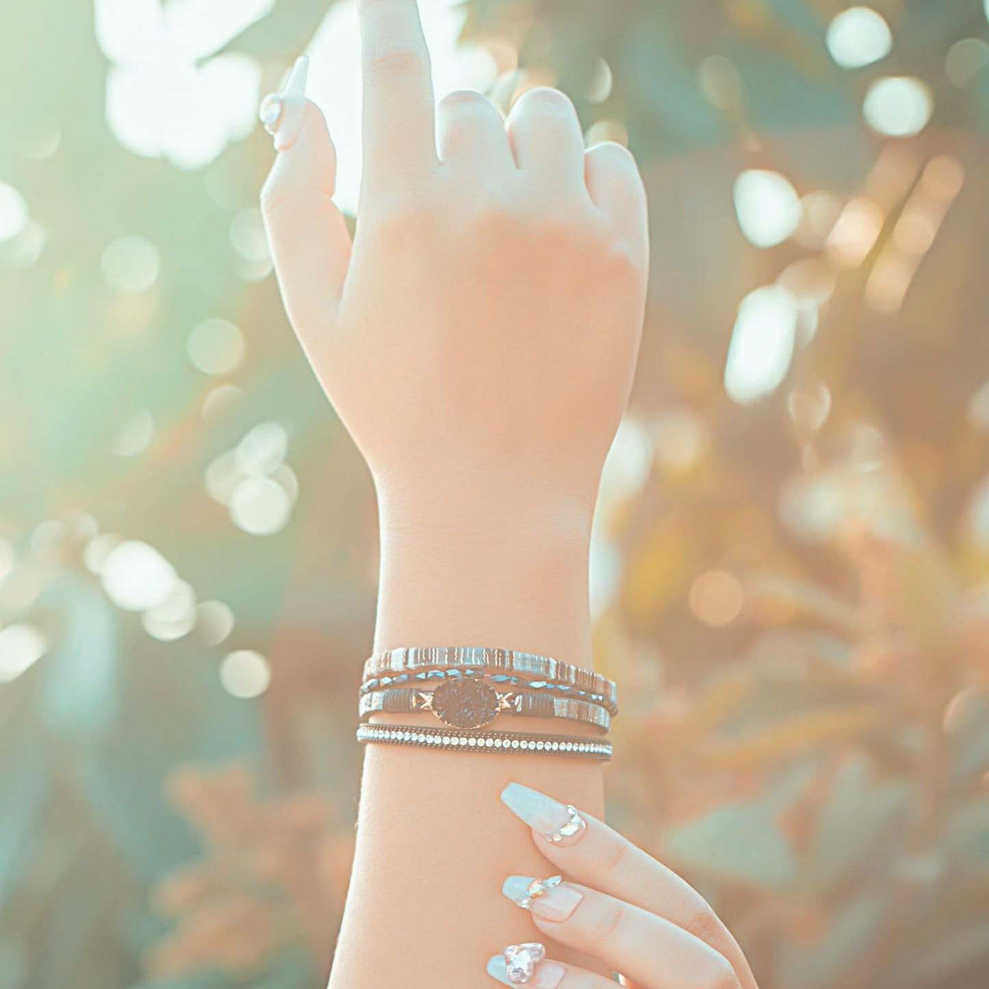 FANCY SHINY Boho Leather Wrap Bracelet Stackable Chunky Crystal Cuff Bracelets with Magnetic Clasp Cowboy Cowgirl Western Summer Beach Outfits Jewelry Gifts for Women (7.7", Boho Black)