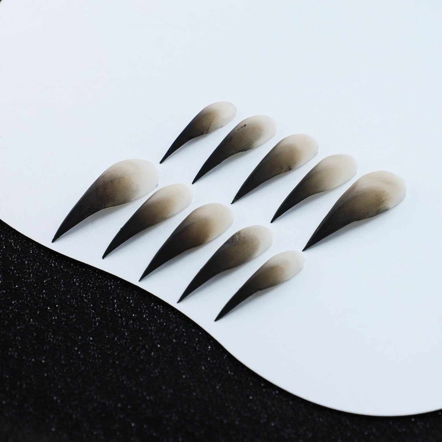 Handmade Press on Nails Extra Curved Fake Nails Eagle Claw Cats Paw Designs Gradient Halloween Goth Long Curved Press on Nail Thickened Muti-Layer Gel Luxury Matte False Nail for Women (Size M)