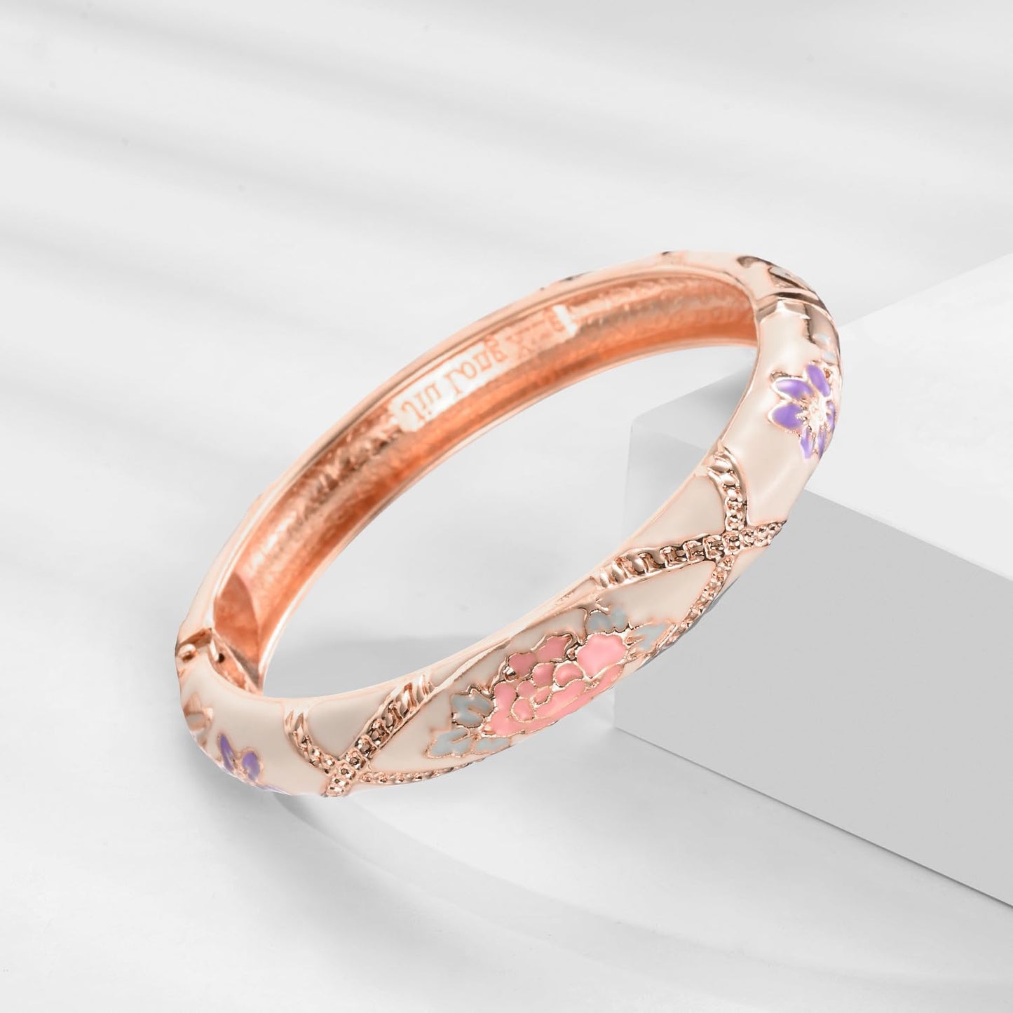 UJOY Gorgeous Bracelets Enameled Floral Cloisonne Gift Plated Cuff Bangles Jewelry Sets Box for Women 55A81-55A128 White