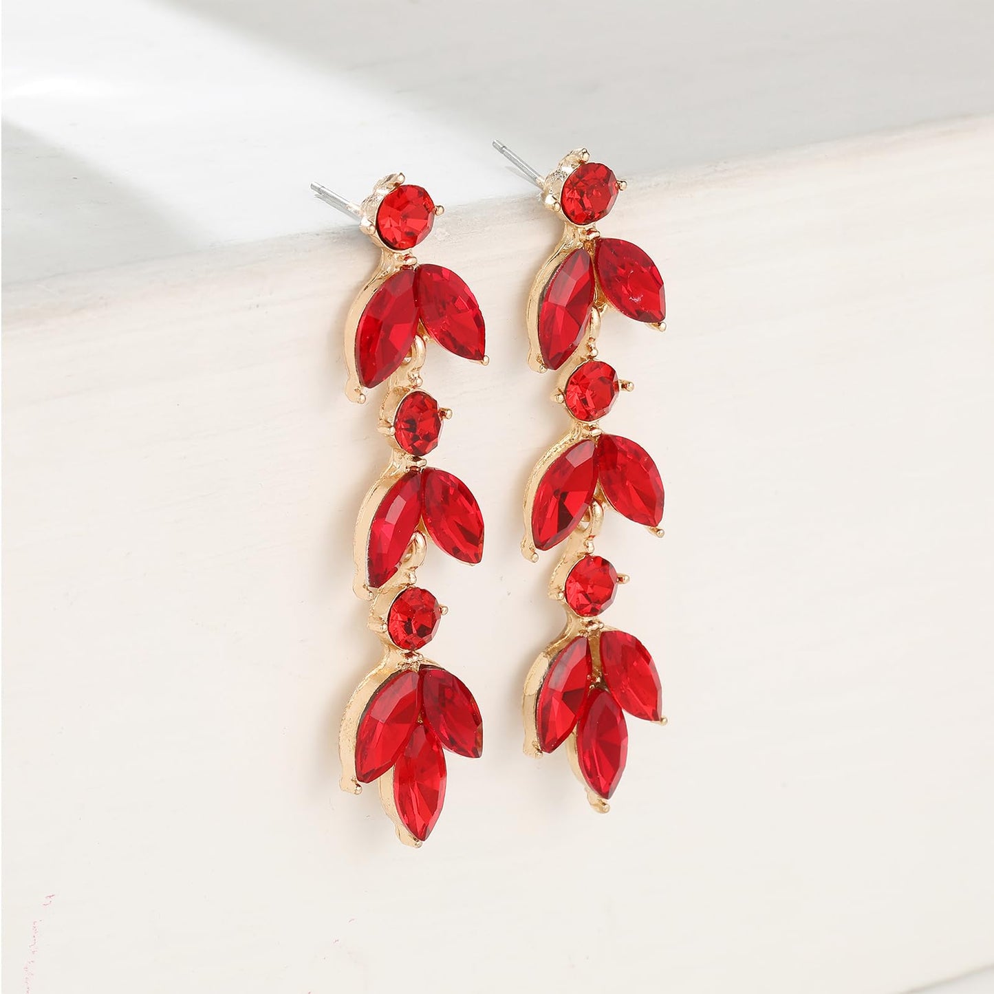 GAOKOXI Red Wedding Rhinestone Dangle Earrings Elegant Bridal Crystal Drop Earrings for Women Bridesmaids Guest Party Prom