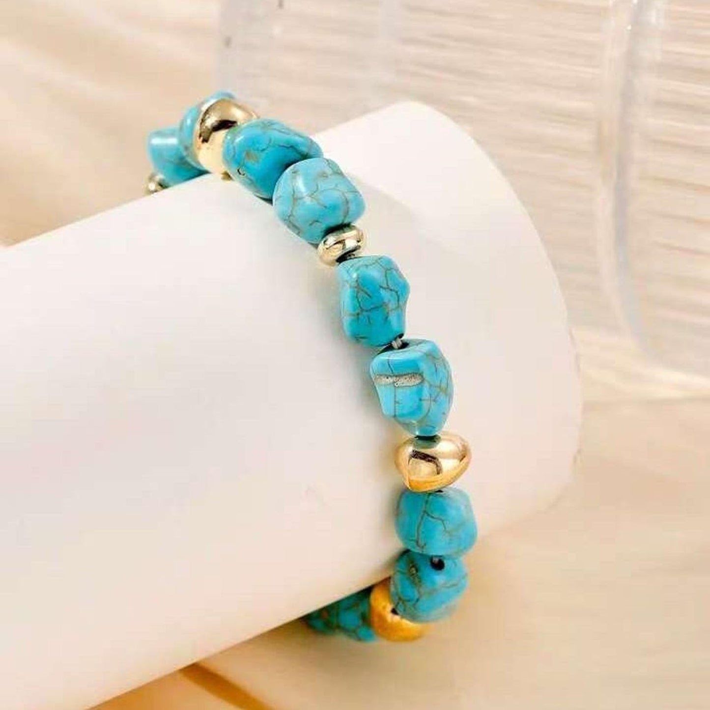 VIEKYBUTTY Blue Irregular Tumbled Turquoise Stone Bracelet, Gold Metal Accent Pulseras para Mujer Boho Jewelry for Women Daily Wear Women Bracelets Healing Energy Accessory