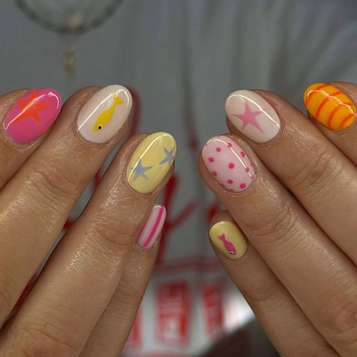 24 Pcs Summer Press on Nails Short Oval WLGDLH Fake Nails, Striped False Nails Press ons with Ocean Fish Star Polka Dots Design, Multicolor Glue on Nails for Women Manicure, Glossy Finish