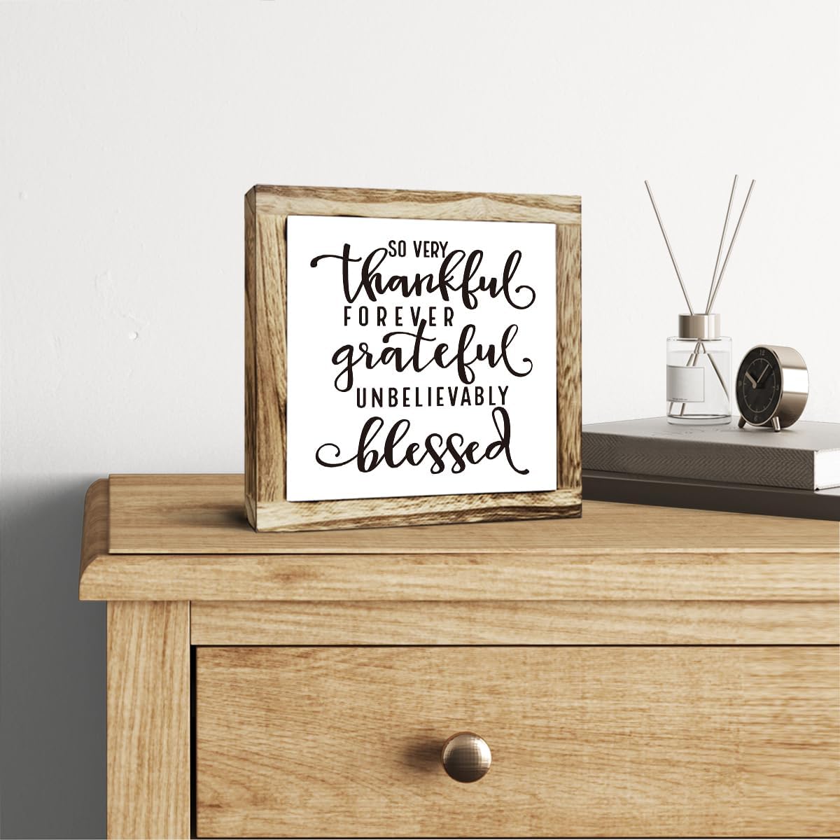 Thankful Grateful Blessed Sign, Inspirational Wood Sign, Wooden Plaques Signs Table Decor, Rustic Desk Decorate, Christian Home Decorate, Appreciation Gift, Mom Gift, Farmhouse Signs