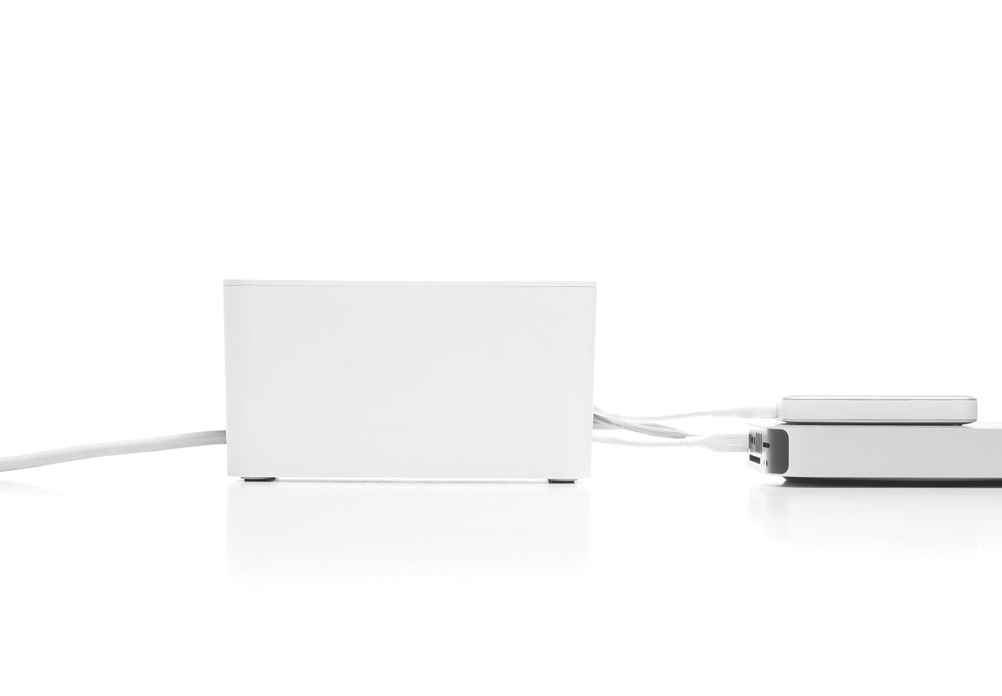 Bluelounge CableBox Mini White - Cable Management - Small Surge Protector Included