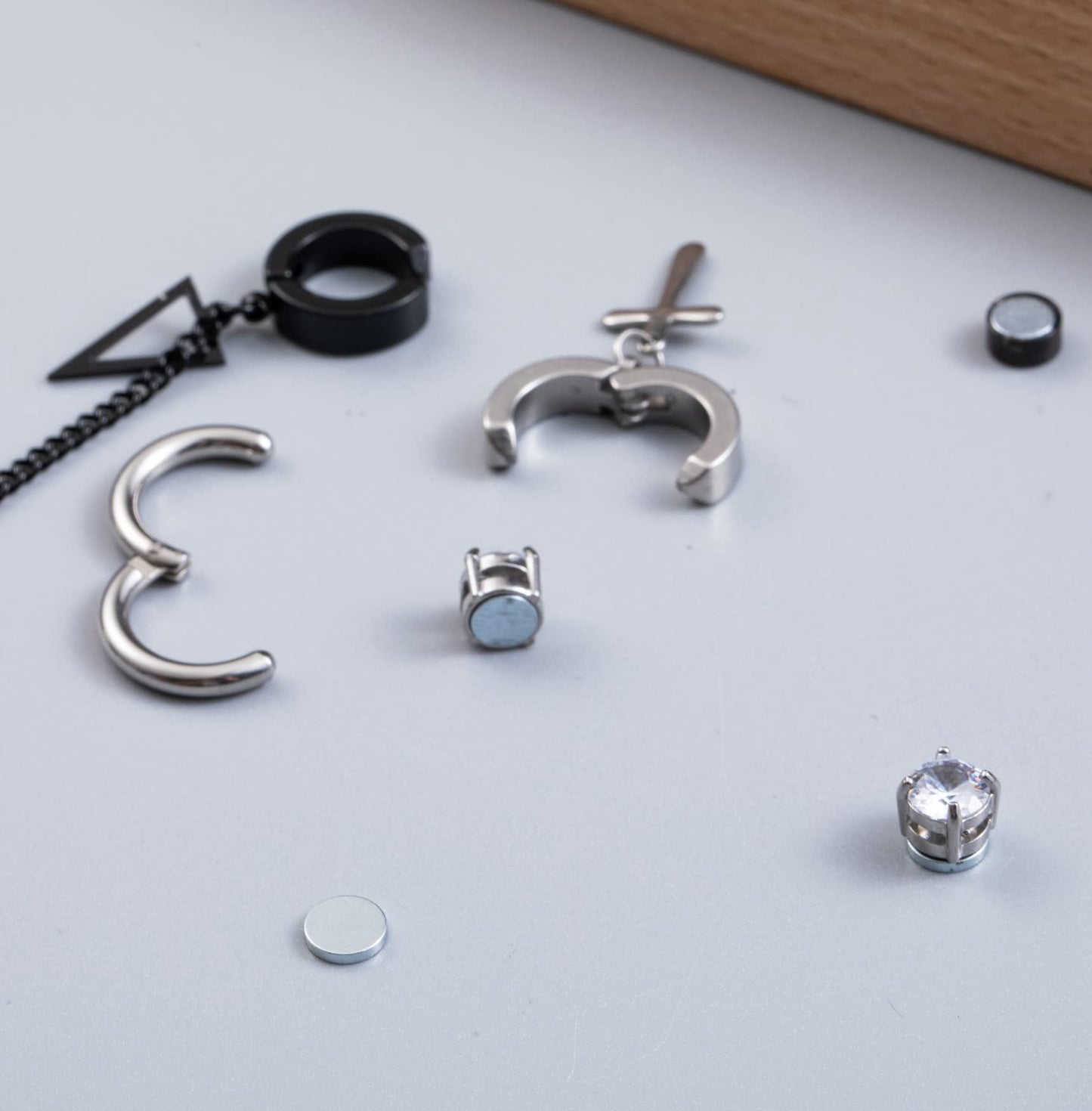 YOVORO 22Pcs Stainless Steel Non Pierced Earrings for Men Women Non-piercing Stud Earrings Dangle Hoop Earrings Clip On Earrings Punk Huggie Earrings Set Silver