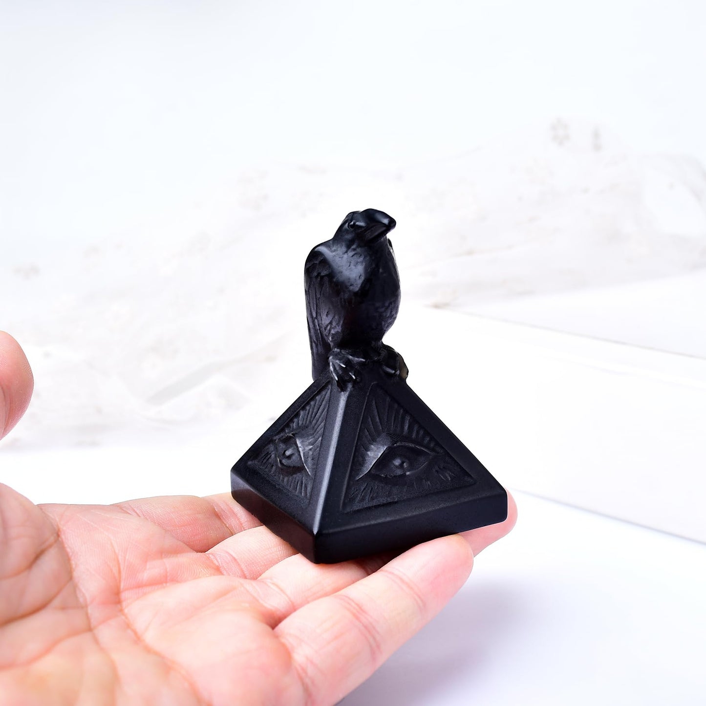 DZJXBZhu Natural Obsidian Creative Raven Figurines Halloween Skull Sculpture Statue Shelf Mantel Display Spooky Home Decorations Tiered Tray Decor Coffee Table Centerpieces Gift Collection