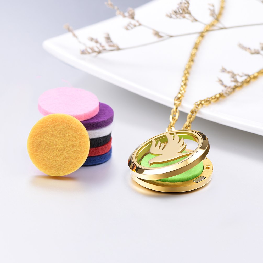 Personalized Customize Essential Oil Diffuser Locket Aromatherapy Diffuser Pendant 18K Real Gold Plated 30mm Round Aromatherapy Womens Jewelry