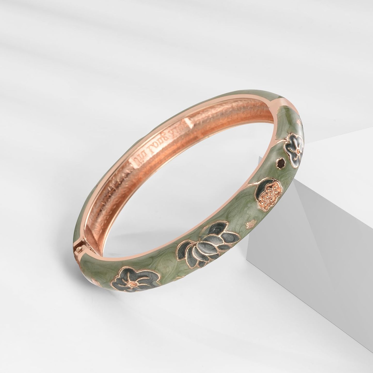 UJOY Vintage Cloisonne Bracelets Flower Enameled Jewelry Plated Cuff Bangle for Women Gift Box 55A35-55A114 Green