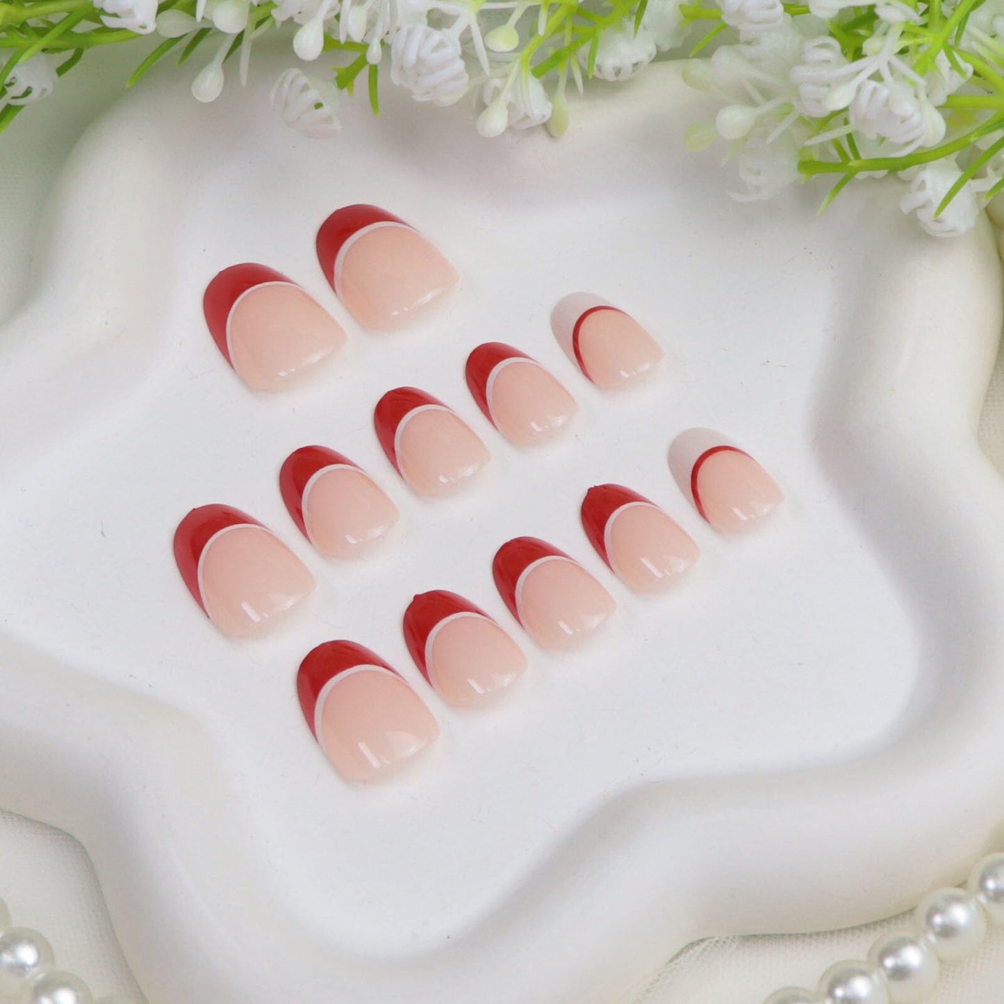 Press on Nails Short Oval Fake Nails with Red White French Designs Round Nude Nails Press ons Winter Acrylic Nails for Women 24 Pcs