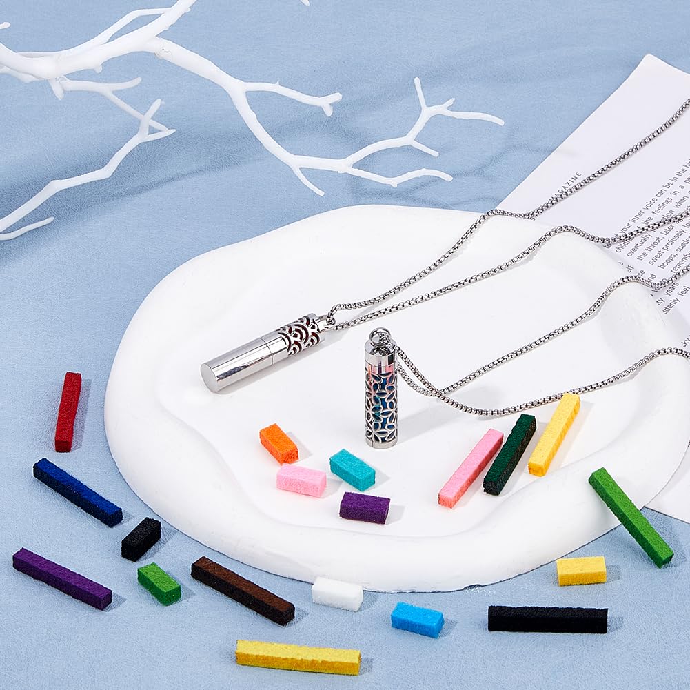 SUPERFINDINGS 2 Styles Essential Oil Necklace Diffuser Oil Aromatherapy Pendant with 20Pcs Felt Pads Changeable Perfume Pads Stainless Steel Diffuser Locket Pendant Set for Woman Men Christmas Gifts