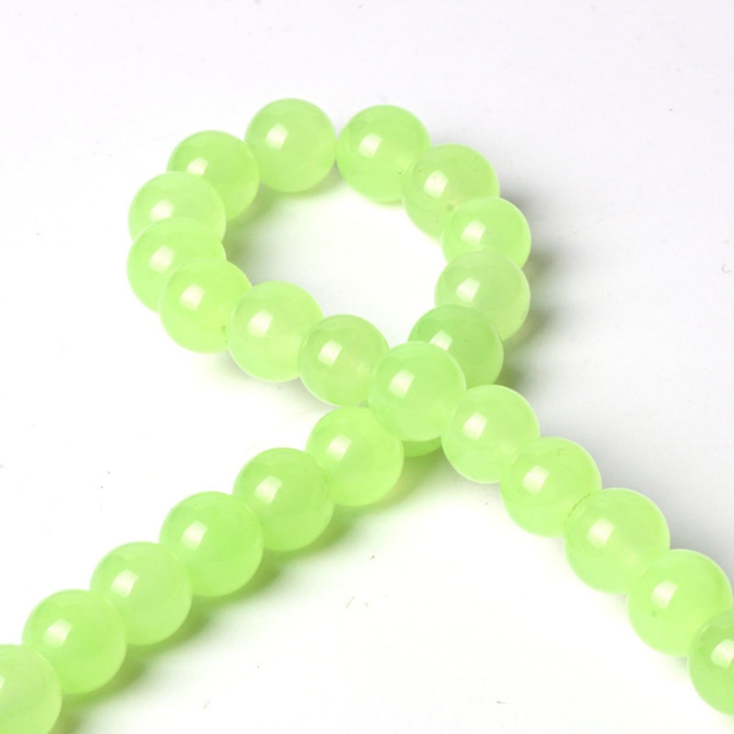 100Pcs Natural Stone 8mm Mint Green Jasper Round Loose Gemstone Energy Healing Beads Hole Size 1mm DIY Smooth Beads for Bracelet Necklace Earrings Jewelry Making