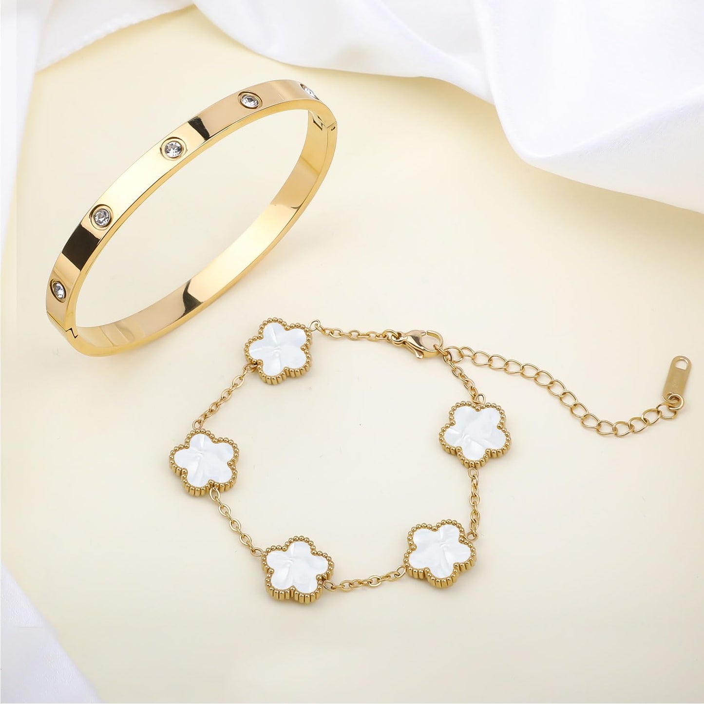 18K White Gold Plated Clover Bracelet Bangle Set, 4pcs Stackable Four Leaf Gold Bracelet Set for Wife Mom Girlfriend