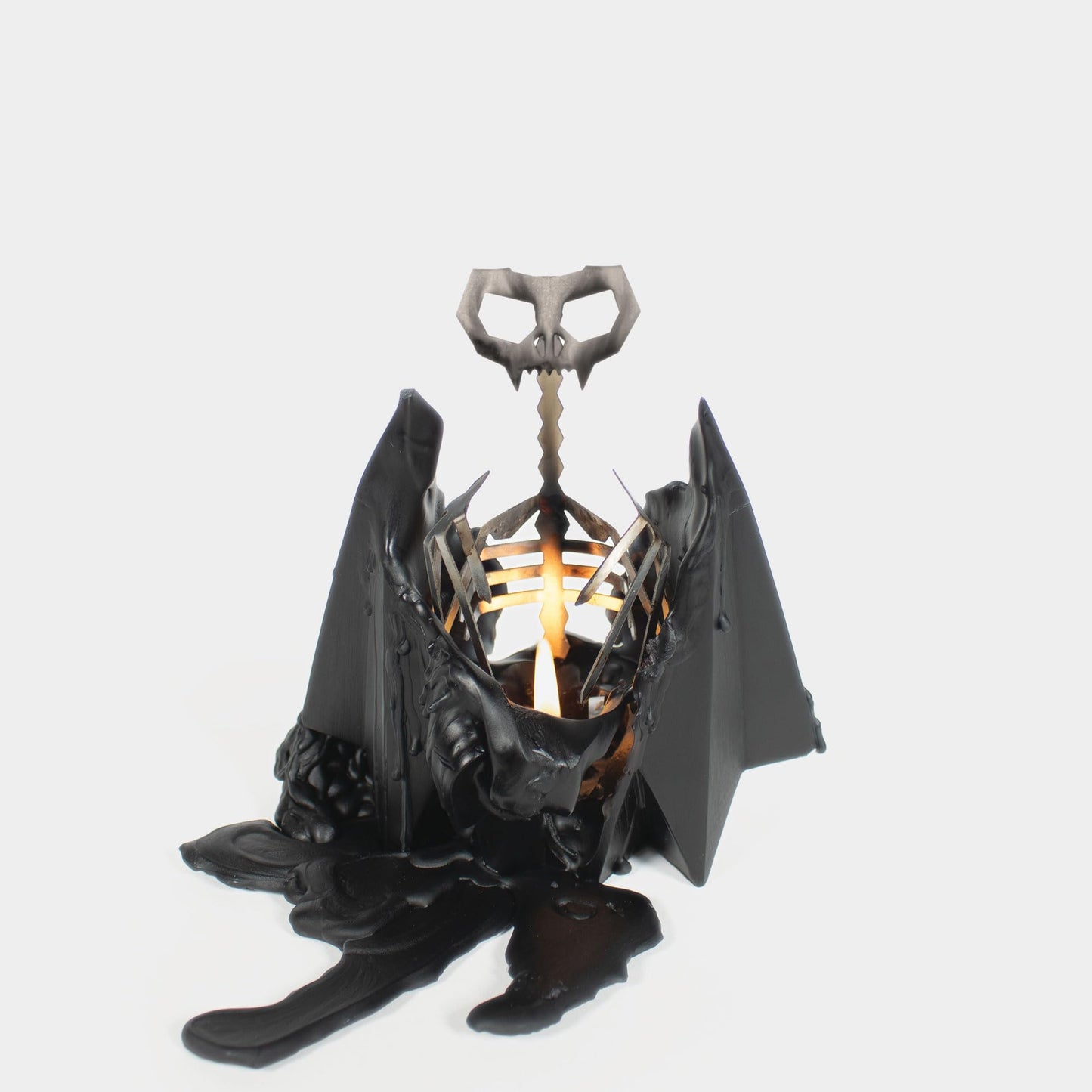 PyroPet Blaka Bat Candle (Black) - The Original Bat Candle with Metallic Skeleton | Gothic Decor | Unique Gift for Bat Lovers | 20-Hr Burn Time | Dimensions: 6.7x2.9x4.5 in