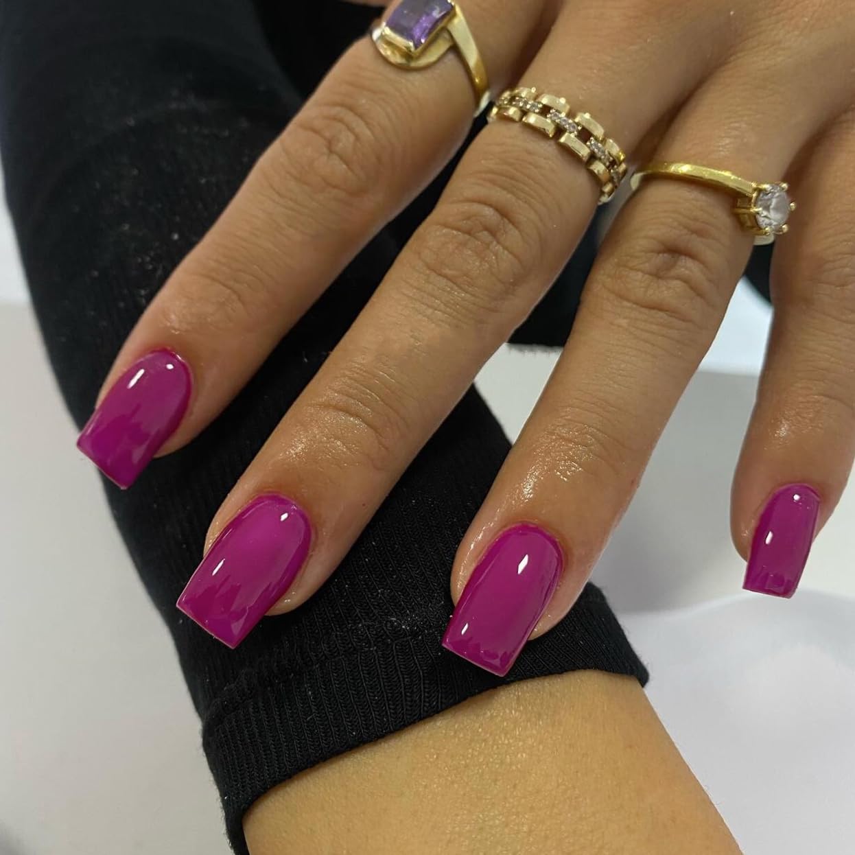KQueenest Glossy Berry Purple Press on Nails Short Medium Square Glue on Nails Set Solid Color Fake Nails Short Coffin Acrylic Nails Press on Gel Nails for Women DIY Manicure in 24 Pcs