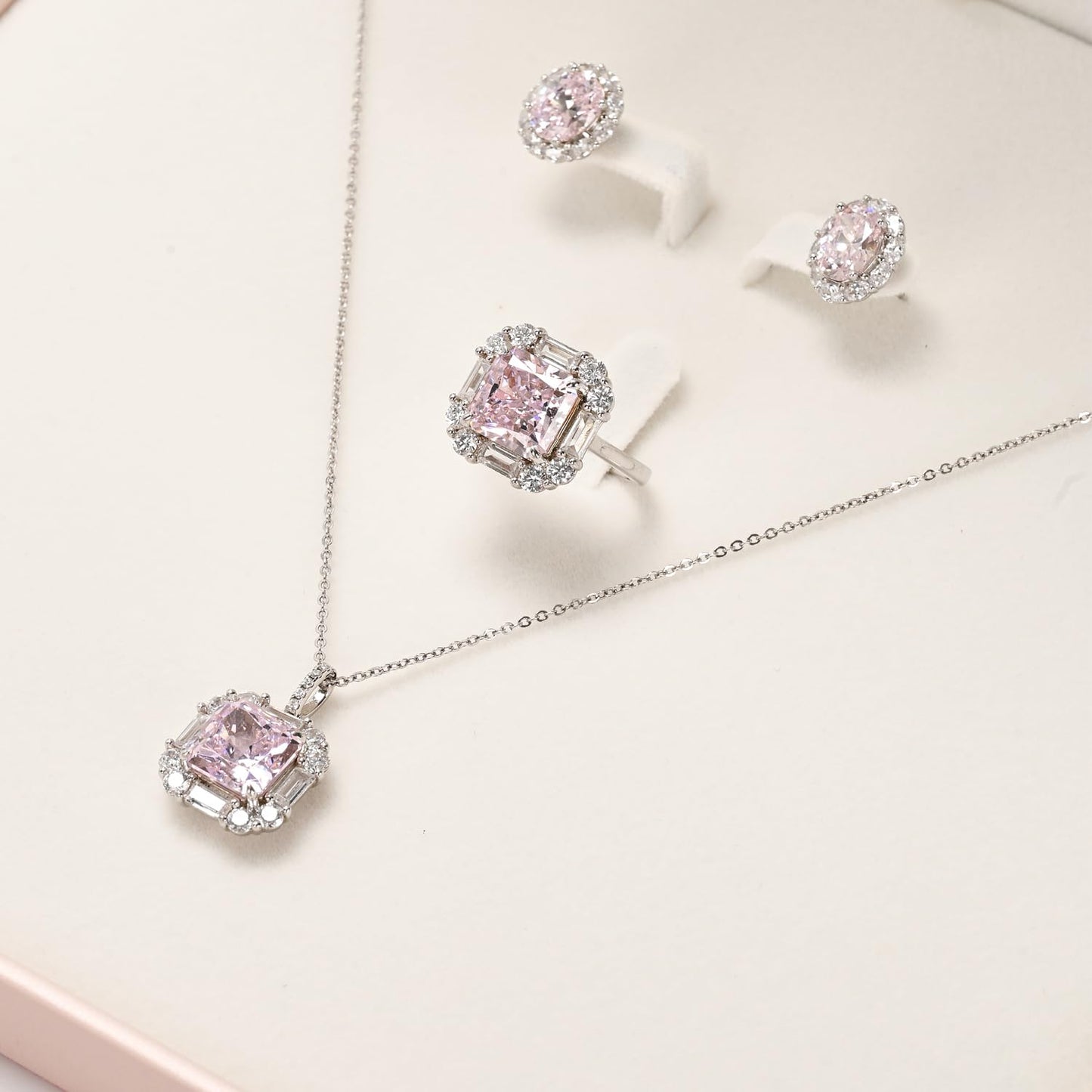 Oirlv Luxury Leather Jewelry Set Box Big Necklace Ring Storage Case Jewelry Gift Box for Bracelet Necklace Earring Ring (Pink)