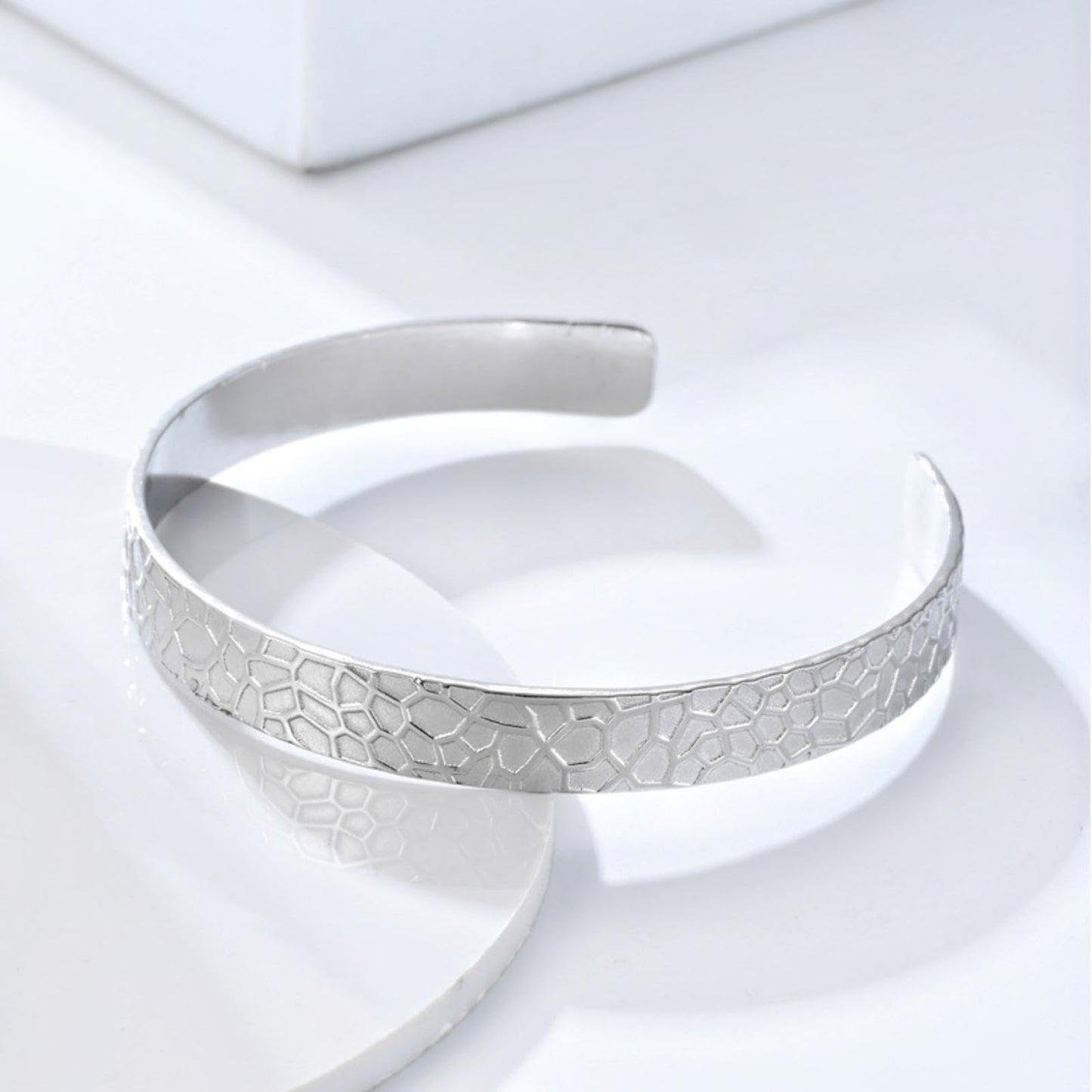 Handmade 925 Sterling Silver Bangle Bracelets For Women Hammered Bangle Bracelets Wide Band Chunky Bangles Adjustable Open Cuff Bangle Bracelets For Women Minimalist Wrap Bangle Bracelets Jewelry Gift